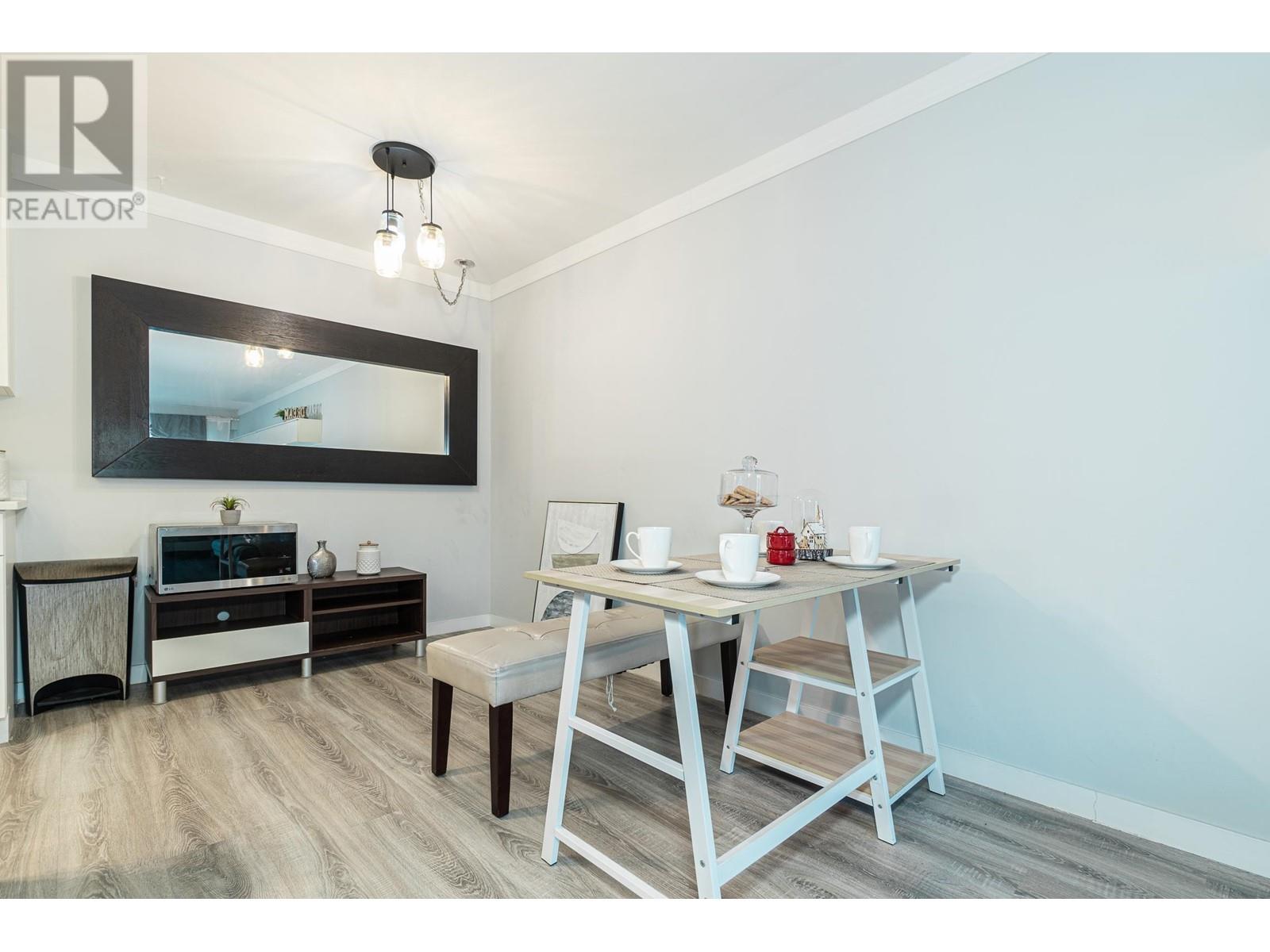 215 590 Whiting Way, Coquitlam, British Columbia  V3J 3R9 - Photo 8 - R2964135