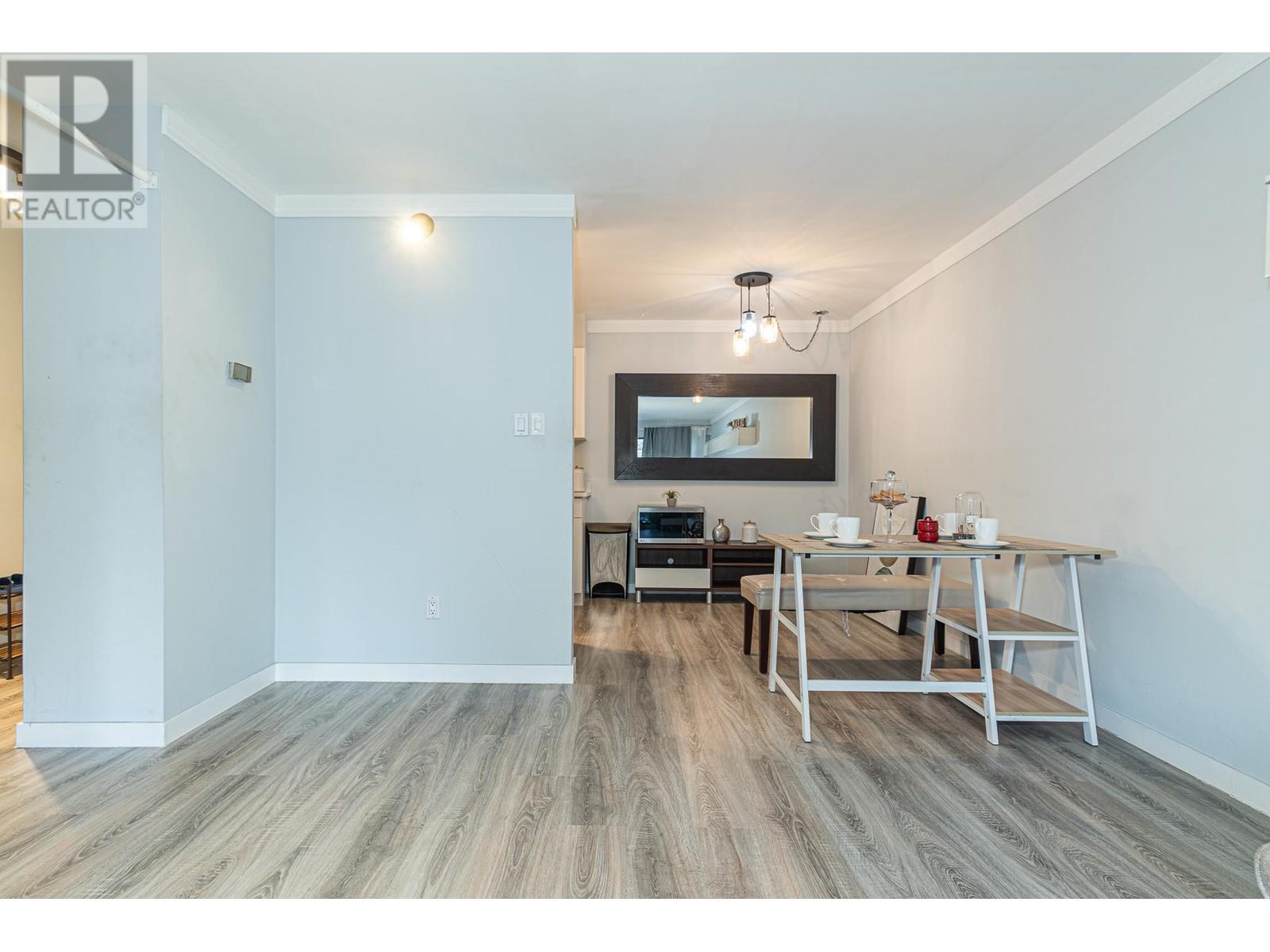 215 590 Whiting Way, Coquitlam, British Columbia  V3J 3R9 - Photo 13 - R2964135