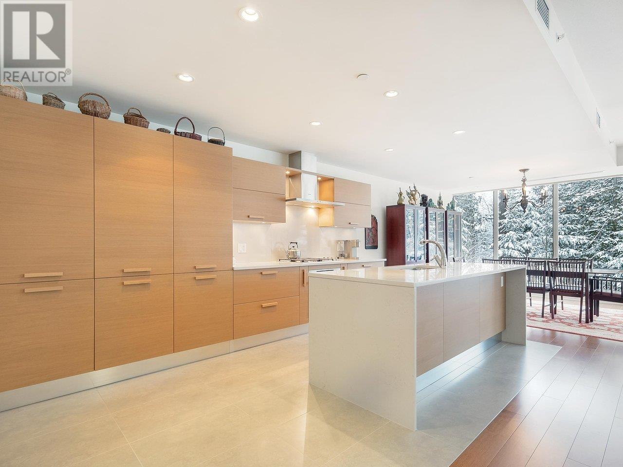 Listing Picture 2 of 28 : 404 5838 BERTON AVENUE, Vancouver / 溫哥華 - 魯藝地產 Yvonne Lu Group - MLS Medallion Club Member