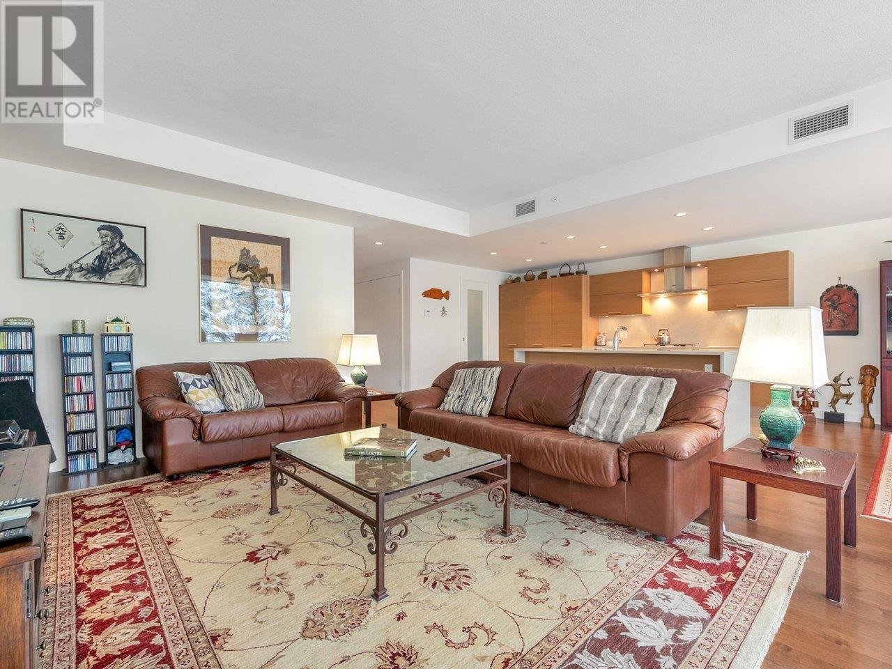 Listing Picture 9 of 28 : 404 5838 BERTON AVENUE, Vancouver / 溫哥華 - 魯藝地產 Yvonne Lu Group - MLS Medallion Club Member