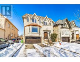 62 ATHABASKA AVENUE, Toronto, Ontario