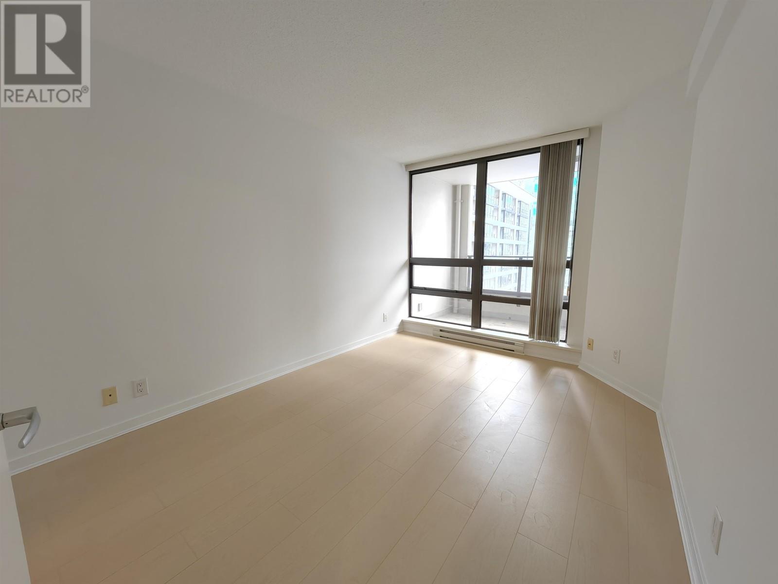 Listing Picture 10 of 16 : 1515 938 SMITHE STREET, Vancouver / 溫哥華 - 魯藝地產 Yvonne Lu Group - MLS Medallion Club Member