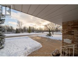 20 OAK RIDGE BOULEVARD, Belleville, Ontario