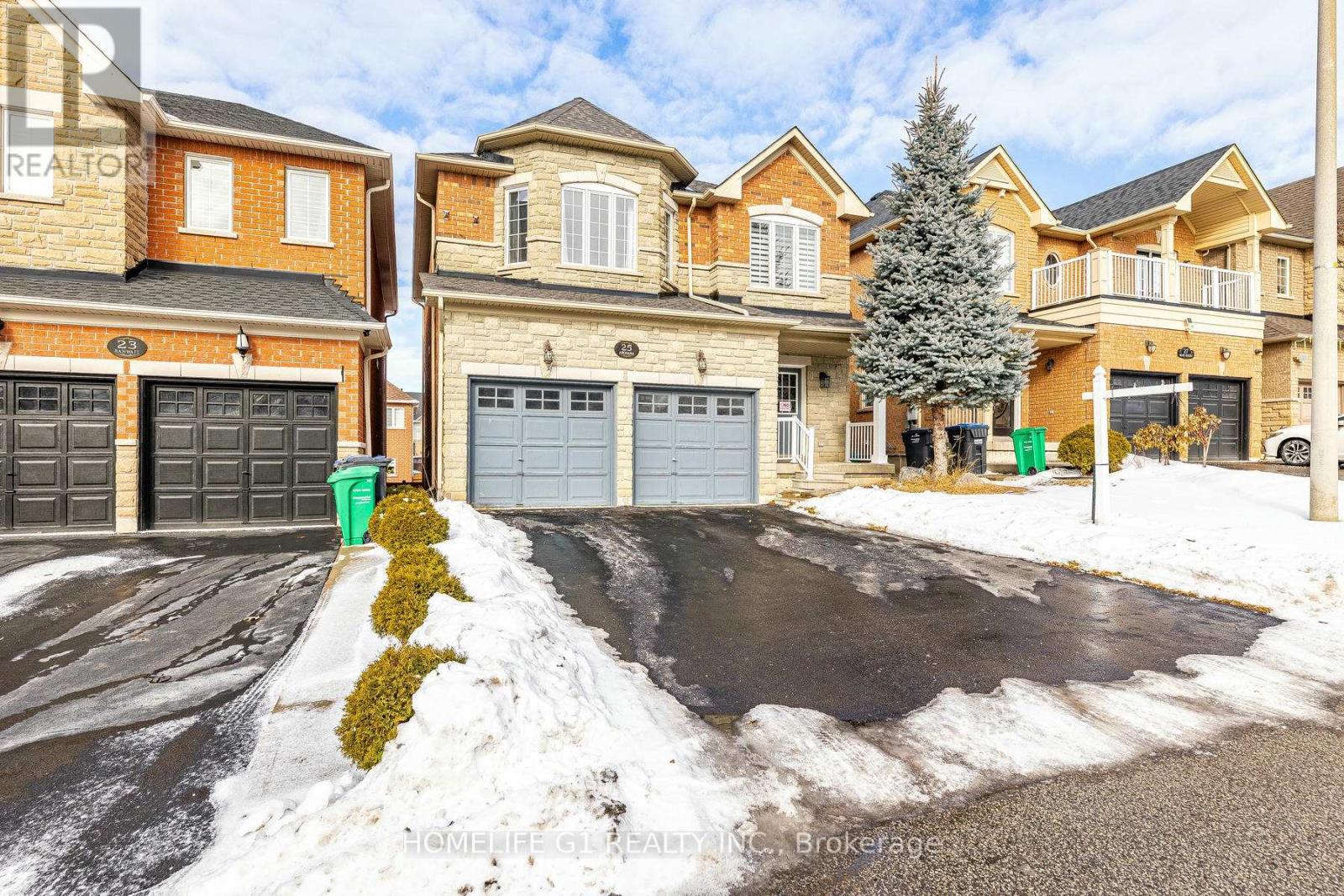 Property at 25 OBLATE CRESCENT image 1