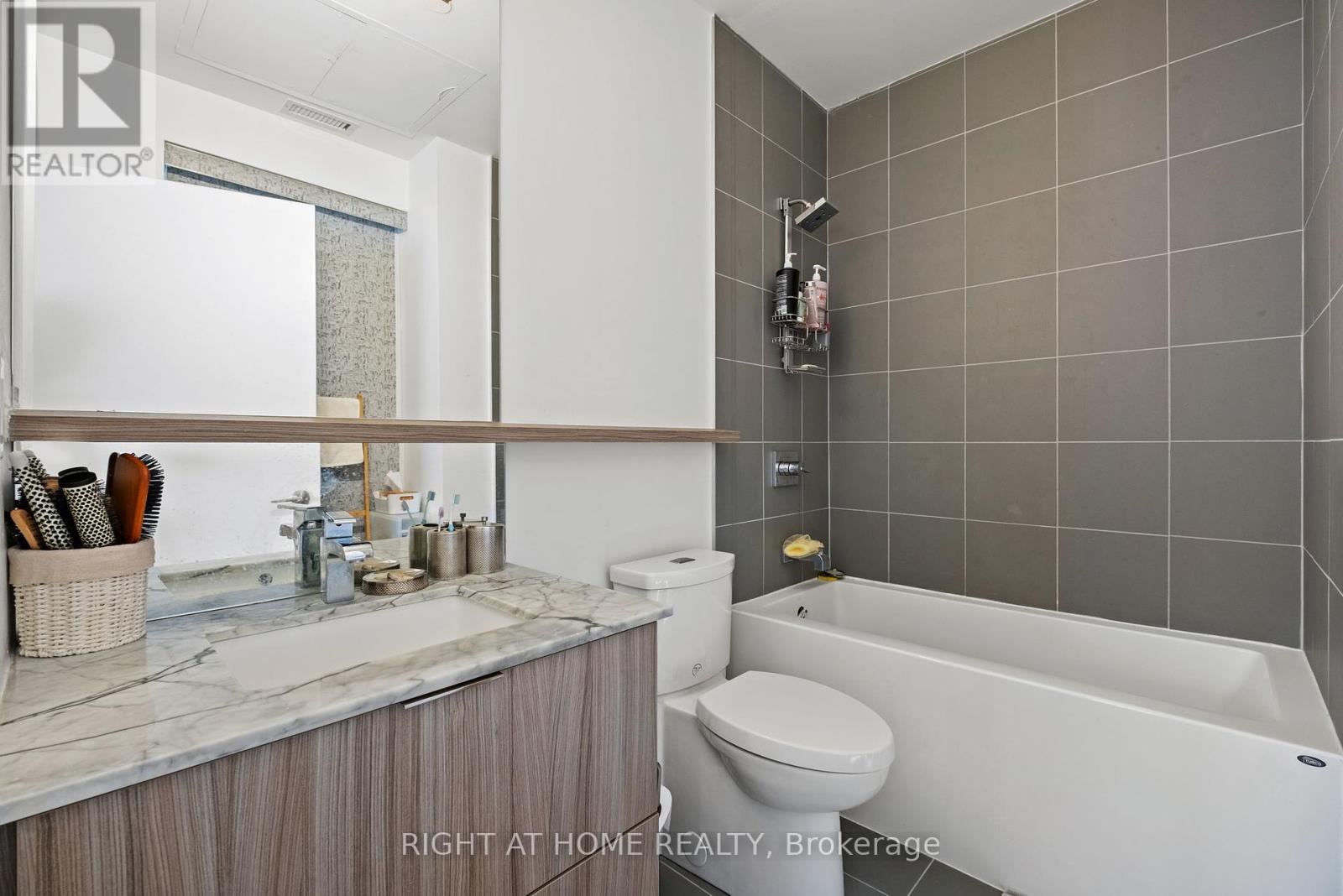 Th6 - 6 Parkwood Avenue, Toronto (Casa Loma), Ontario  M4V 0A3 - Photo 25 - C11963861