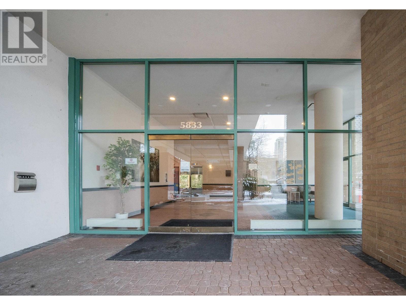 Listing Picture 22 of 34 : 1304 5833 WILSON AVENUE, Burnaby / 本拿比 - 魯藝地產 Yvonne Lu Group - MLS Medallion Club Member