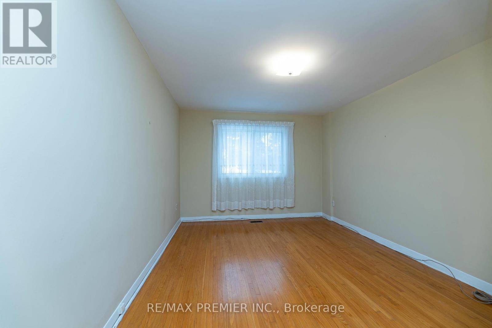 39 Elmvale Crescent, Toronto, Ontario  M9V 2B8 - Photo 23 - W11958042