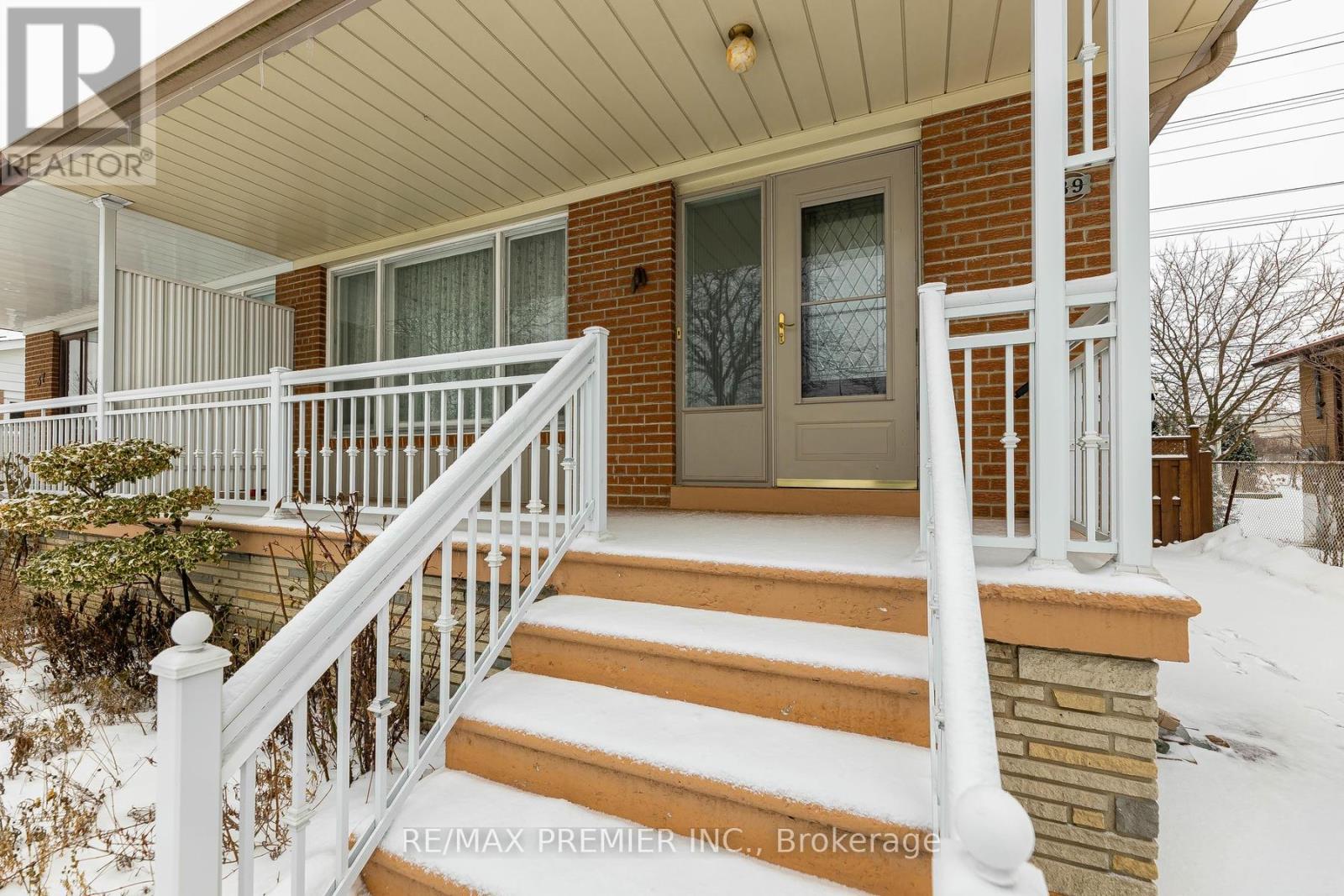 39 Elmvale Crescent, Toronto, Ontario  M9V 2B8 - Photo 3 - W11958042