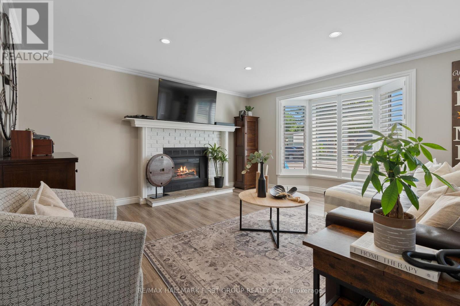 Property at 8 KAWARTHA ROAD image 1