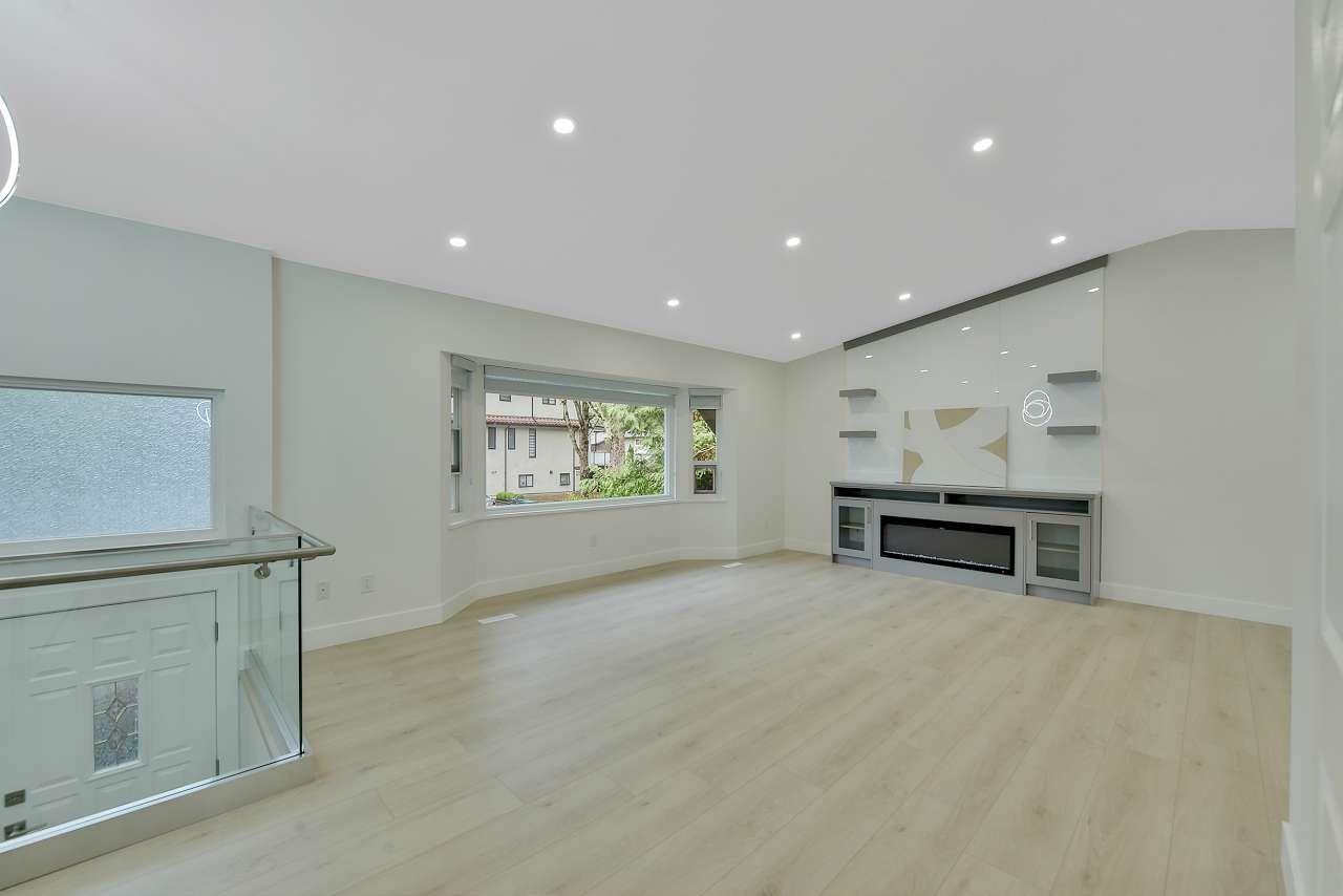 Property at 9348 149A STREET image 2