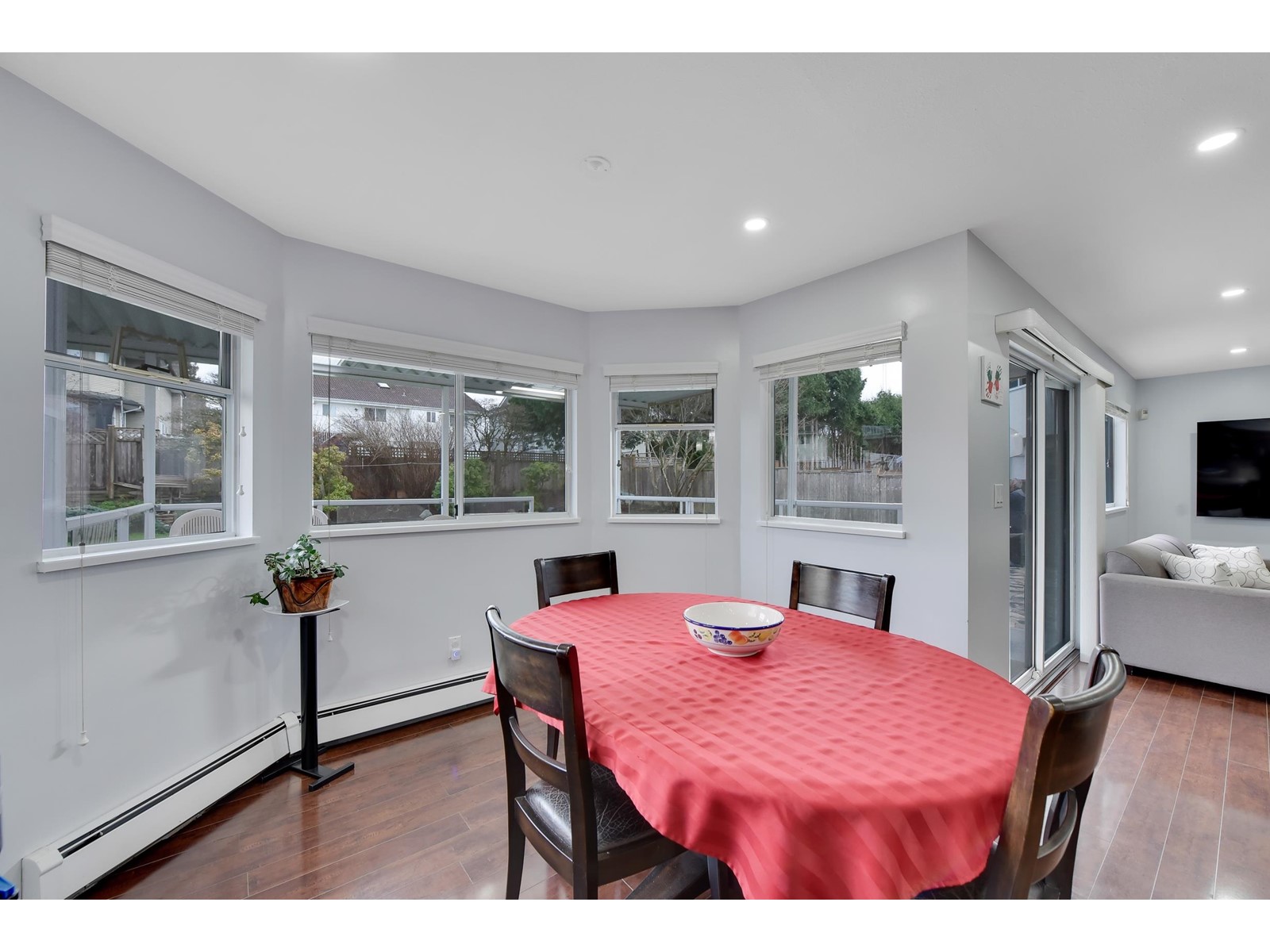 6766 123a Avenue, Surrey, British Columbia  V3W 0Z1 - Photo 12 - R2959825
