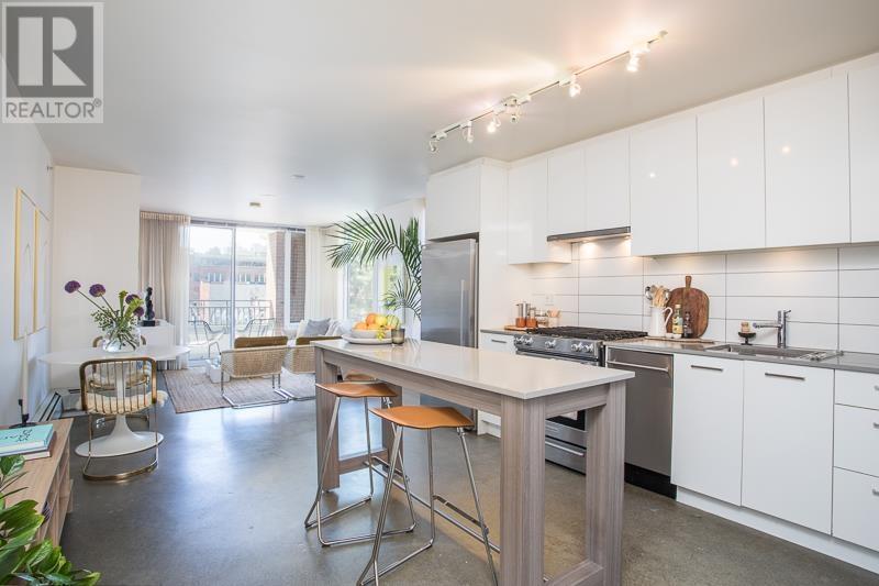 307 231 E PENDER STREET, Vancouver