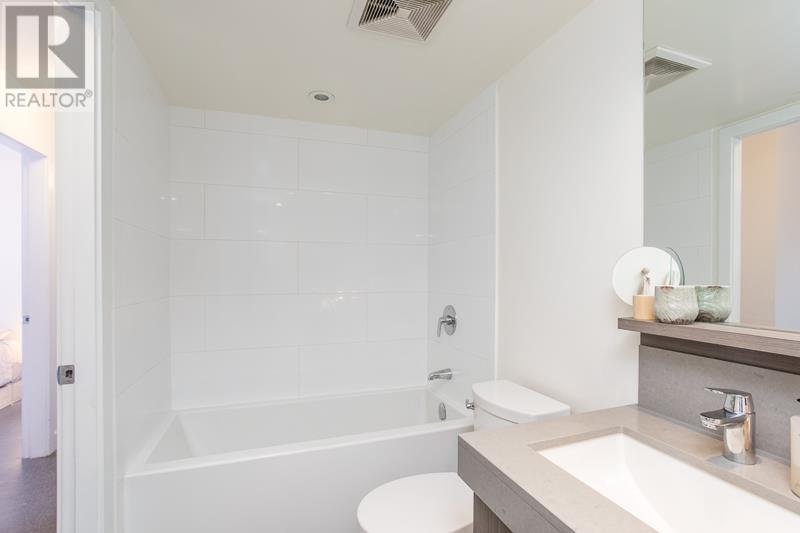 Listing Picture 30 of 39 : 307 231 E PENDER STREET, Vancouver / 溫哥華 - 魯藝地產 Yvonne Lu Group - MLS Medallion Club Member