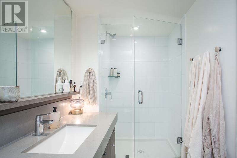 Listing Picture 28 of 39 : 307 231 E PENDER STREET, Vancouver / 溫哥華 - 魯藝地產 Yvonne Lu Group - MLS Medallion Club Member