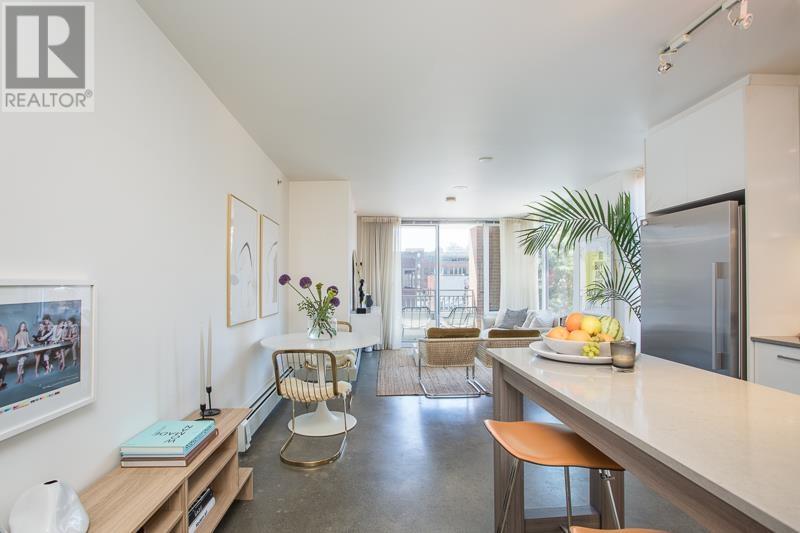 Listing Picture 19 of 39 : 307 231 E PENDER STREET, Vancouver / 溫哥華 - 魯藝地產 Yvonne Lu Group - MLS Medallion Club Member