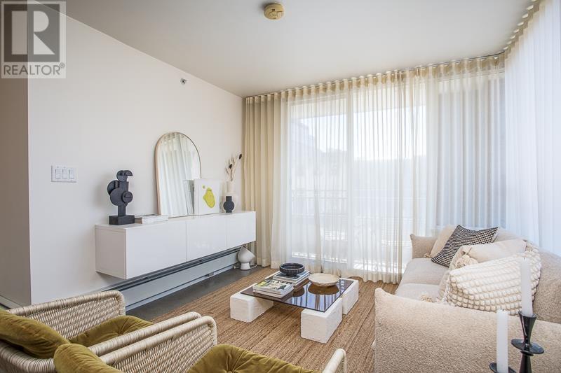 Listing Picture 18 of 39 : 307 231 E PENDER STREET, Vancouver / 溫哥華 - 魯藝地產 Yvonne Lu Group - MLS Medallion Club Member