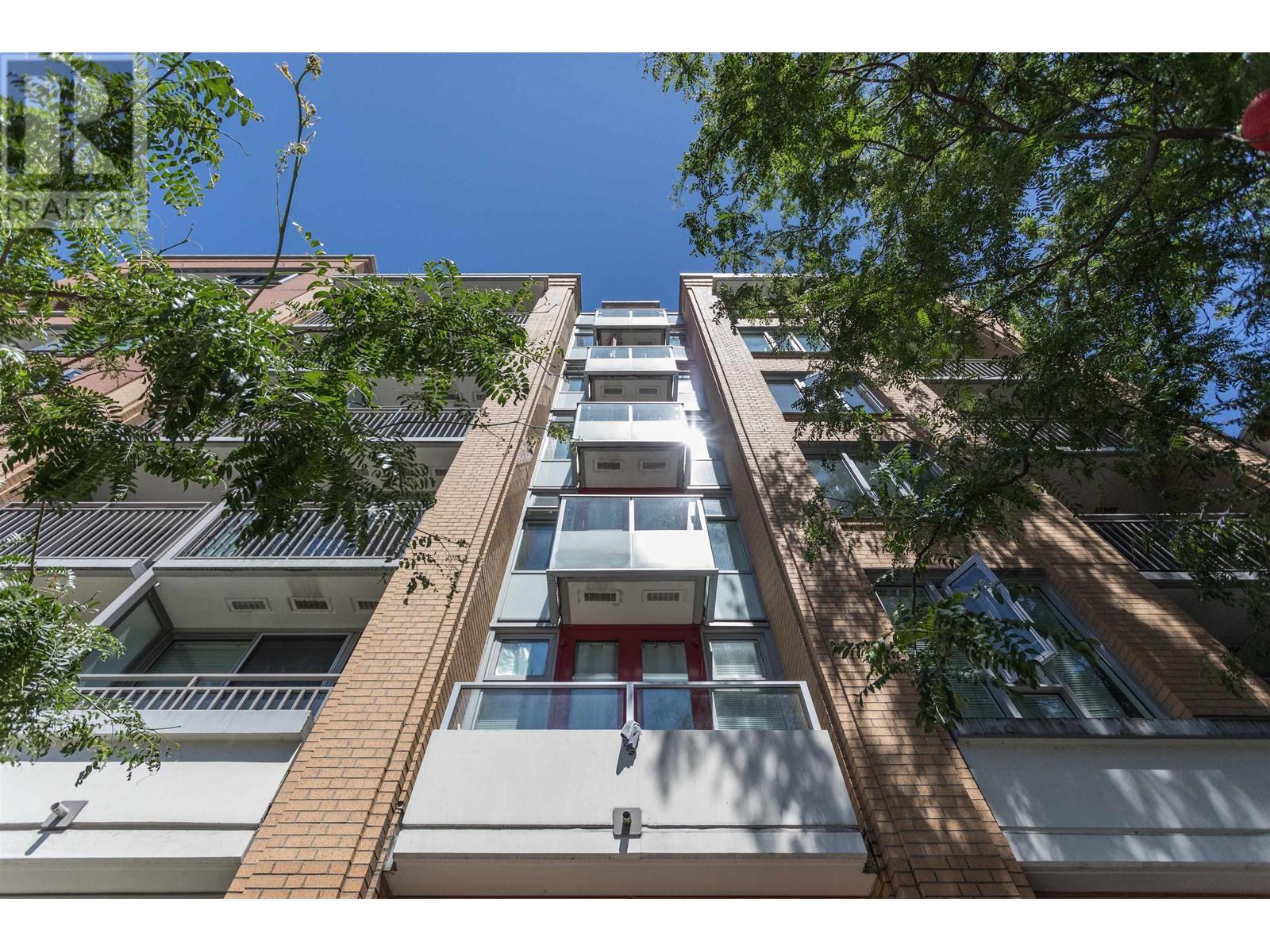 Listing Picture 35 of 39 : 307 231 E PENDER STREET, Vancouver / 溫哥華 - 魯藝地產 Yvonne Lu Group - MLS Medallion Club Member