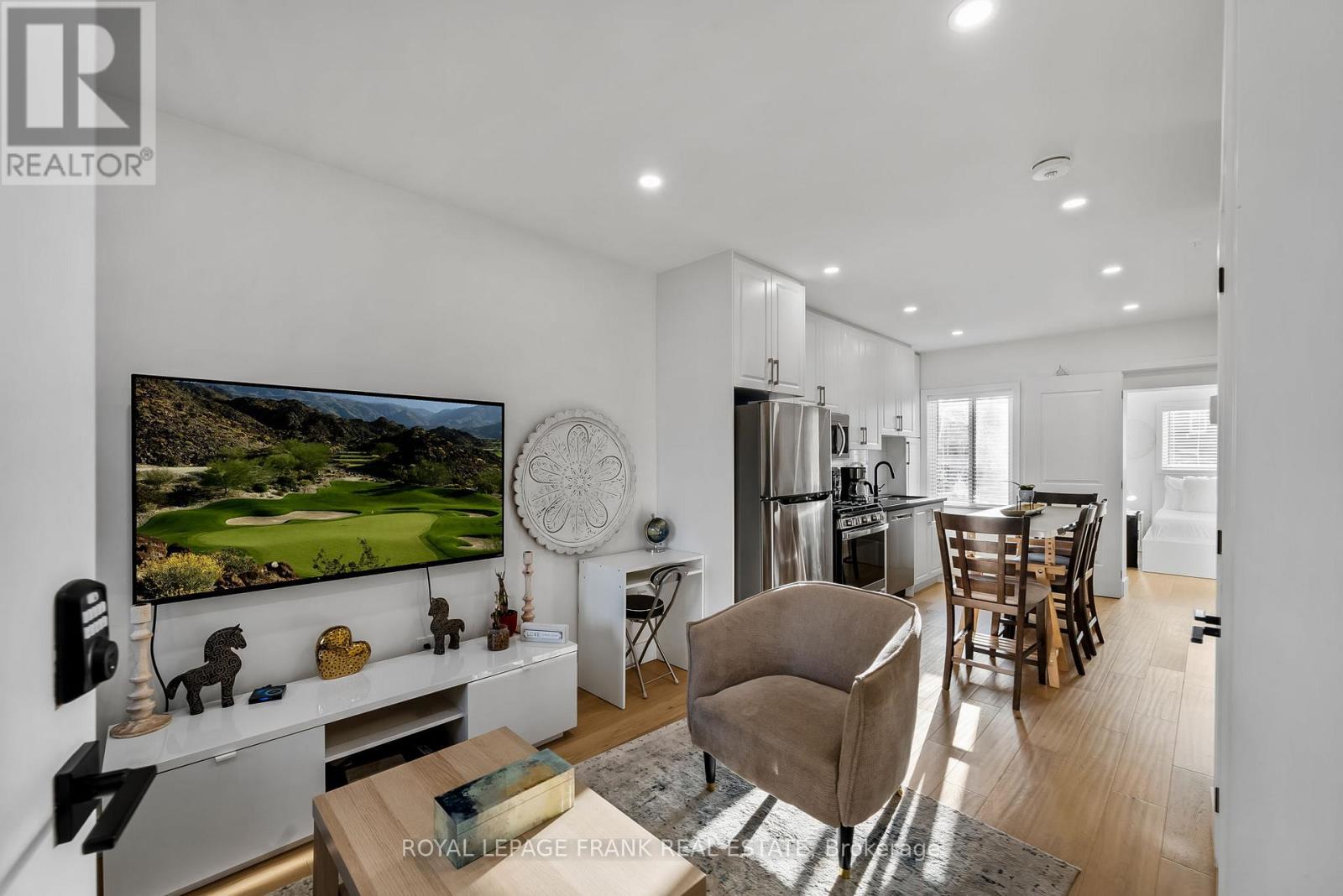 Property at 70 WILTSHIRE AVENUE image 3
