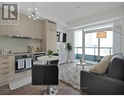 817 - 10 Honeycrisp Crescent, Vaughan (Vaughan Corporate Centre), Ca