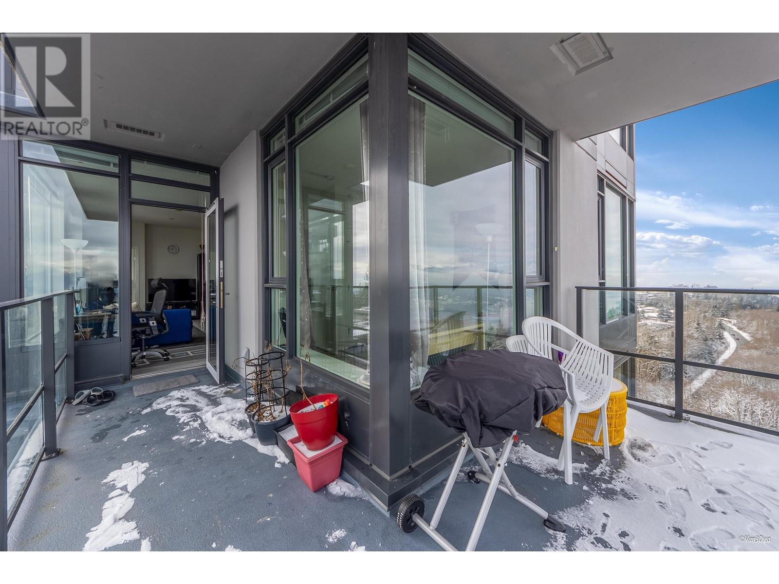 Listing Picture 21 of 32 : 1203 8850 UNIVERSITY CRESCENT, Burnaby / 本拿比 - 魯藝地產 Yvonne Lu Group - MLS Medallion Club Member