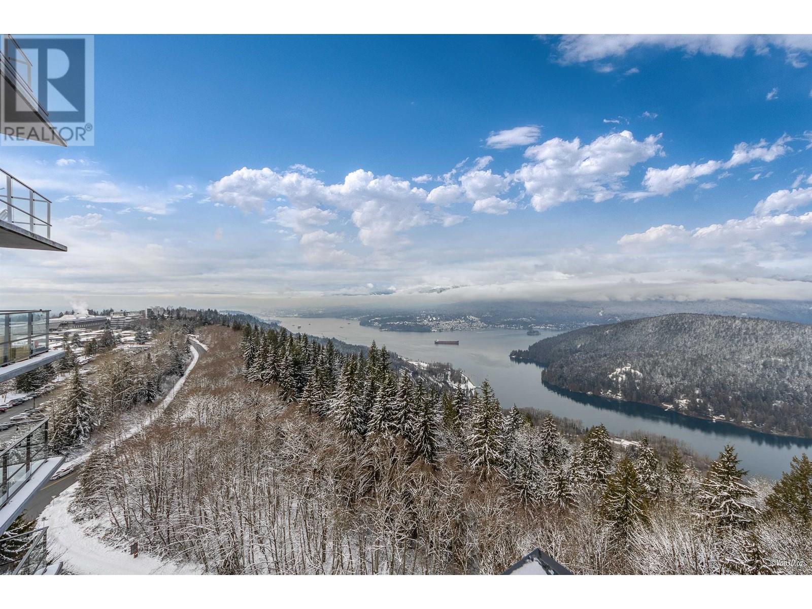 Listing Picture 24 of 32 : 1203 8850 UNIVERSITY CRESCENT, Burnaby / 本拿比 - 魯藝地產 Yvonne Lu Group - MLS Medallion Club Member