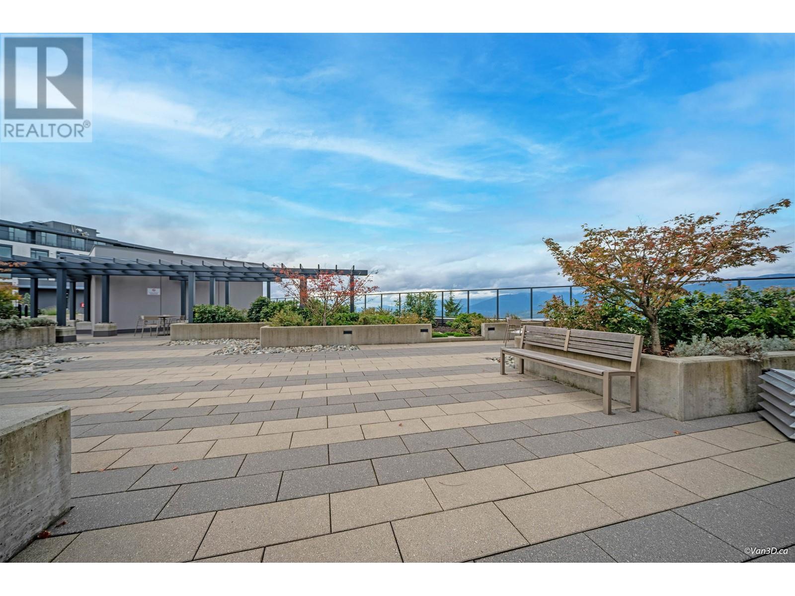 Listing Picture 31 of 32 : 1203 8850 UNIVERSITY CRESCENT, Burnaby / 本拿比 - 魯藝地產 Yvonne Lu Group - MLS Medallion Club Member