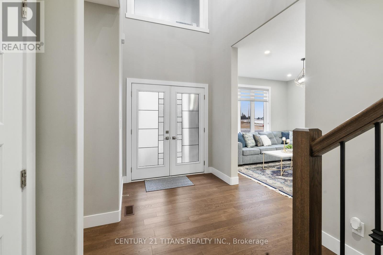 Property at 146 TUSCANY TRAIL image 3