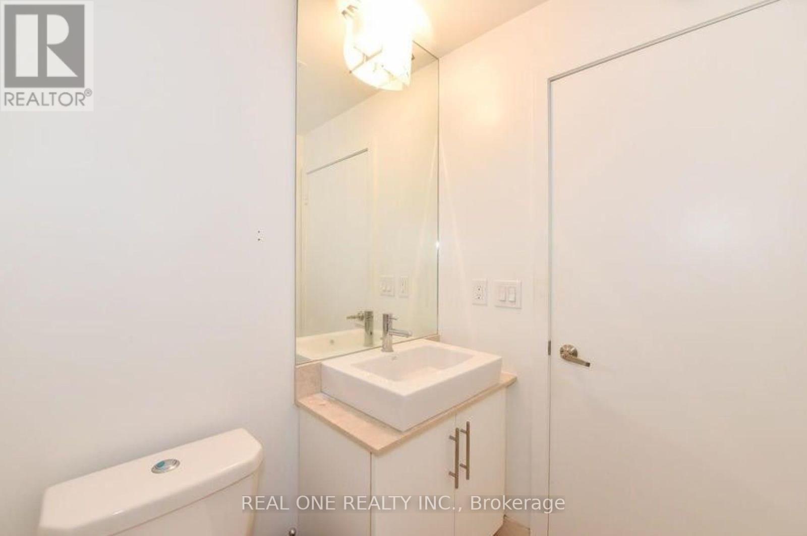 2205 - 65 Bremner Boulevard, Toronto, Ontario  M5J 0A7 - Photo 16 - C11964097