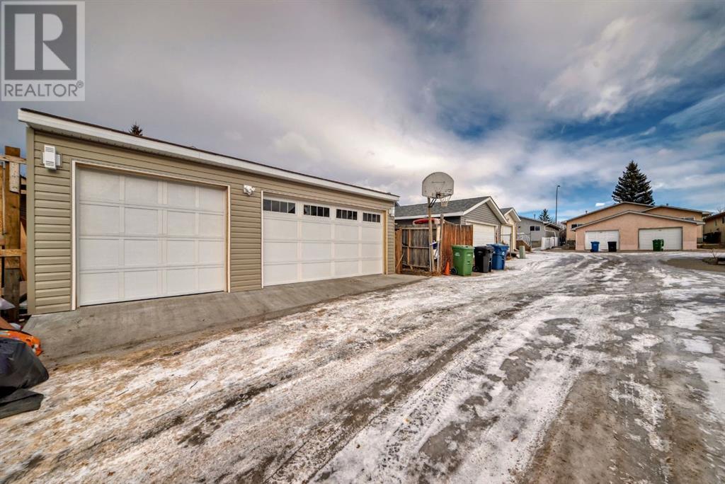 15 Martinpark Way Ne, Calgary, Alberta  T3J 3M8 - Photo 37 - A2190127