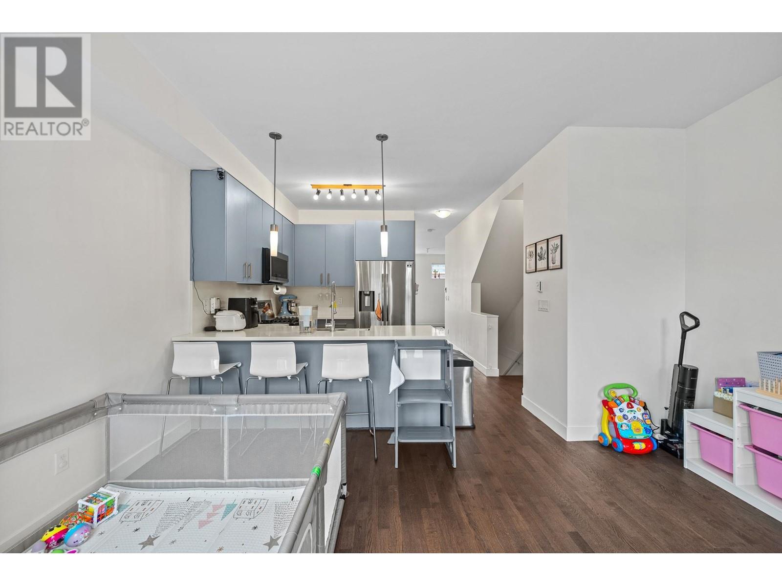 Listing Picture 5 of 35 : 903 8485 NEW HAVEN CLOSE, Burnaby / 本拿比 - 魯藝地產 Yvonne Lu Group - MLS Medallion Club Member