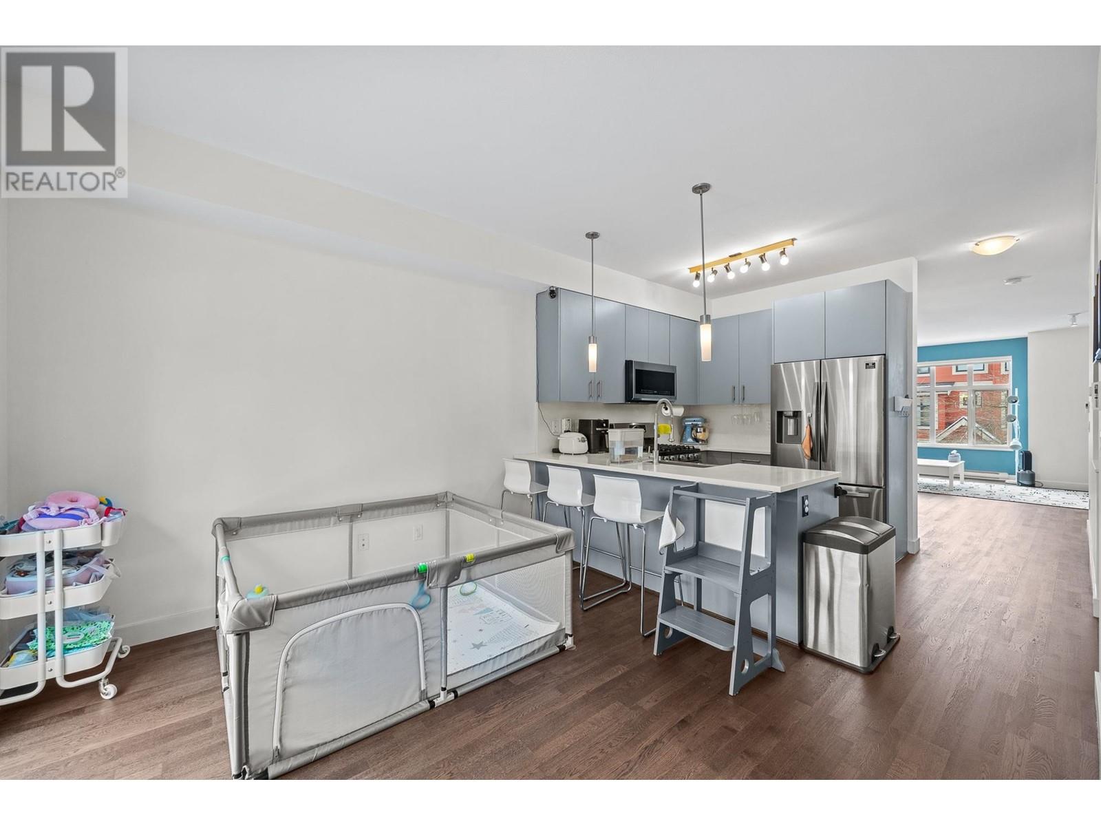 Listing Picture 4 of 35 : 903 8485 NEW HAVEN CLOSE, Burnaby / 本拿比 - 魯藝地產 Yvonne Lu Group - MLS Medallion Club Member