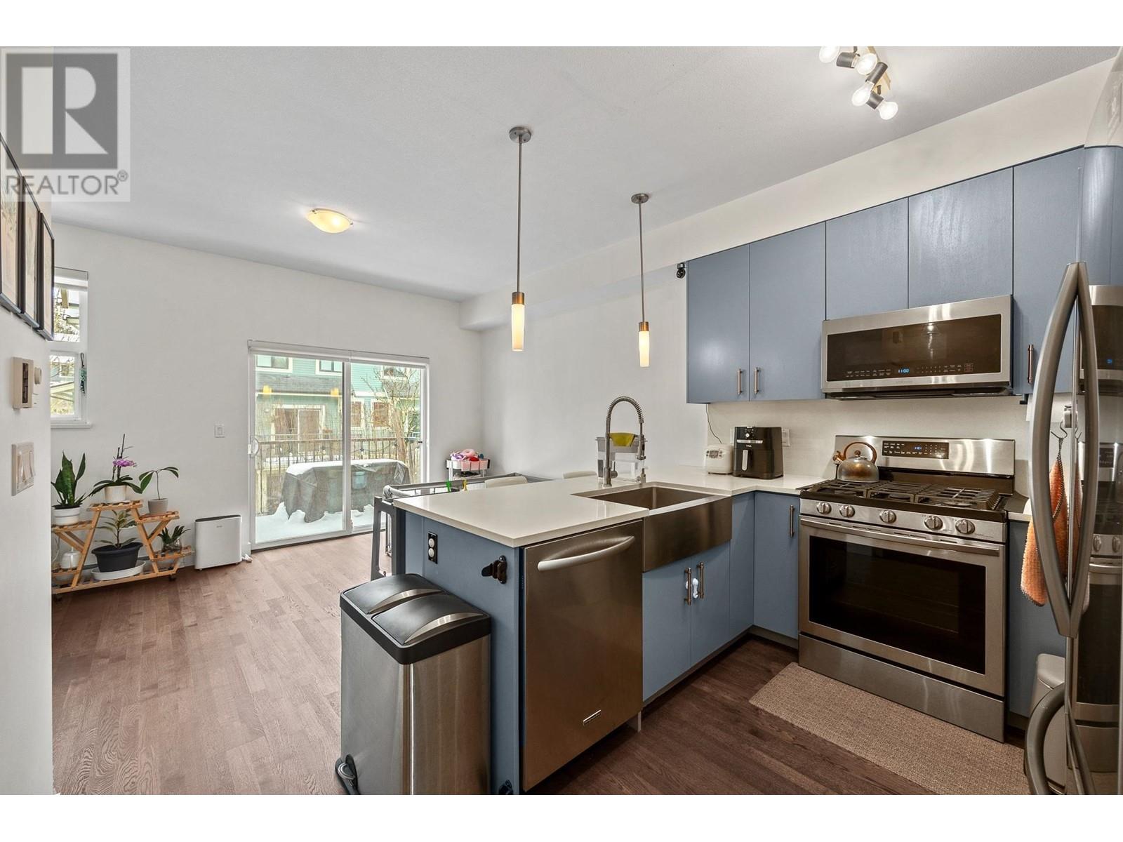 Listing Picture 2 of 35 : 903 8485 NEW HAVEN CLOSE, Burnaby / 本拿比 - 魯藝地產 Yvonne Lu Group - MLS Medallion Club Member