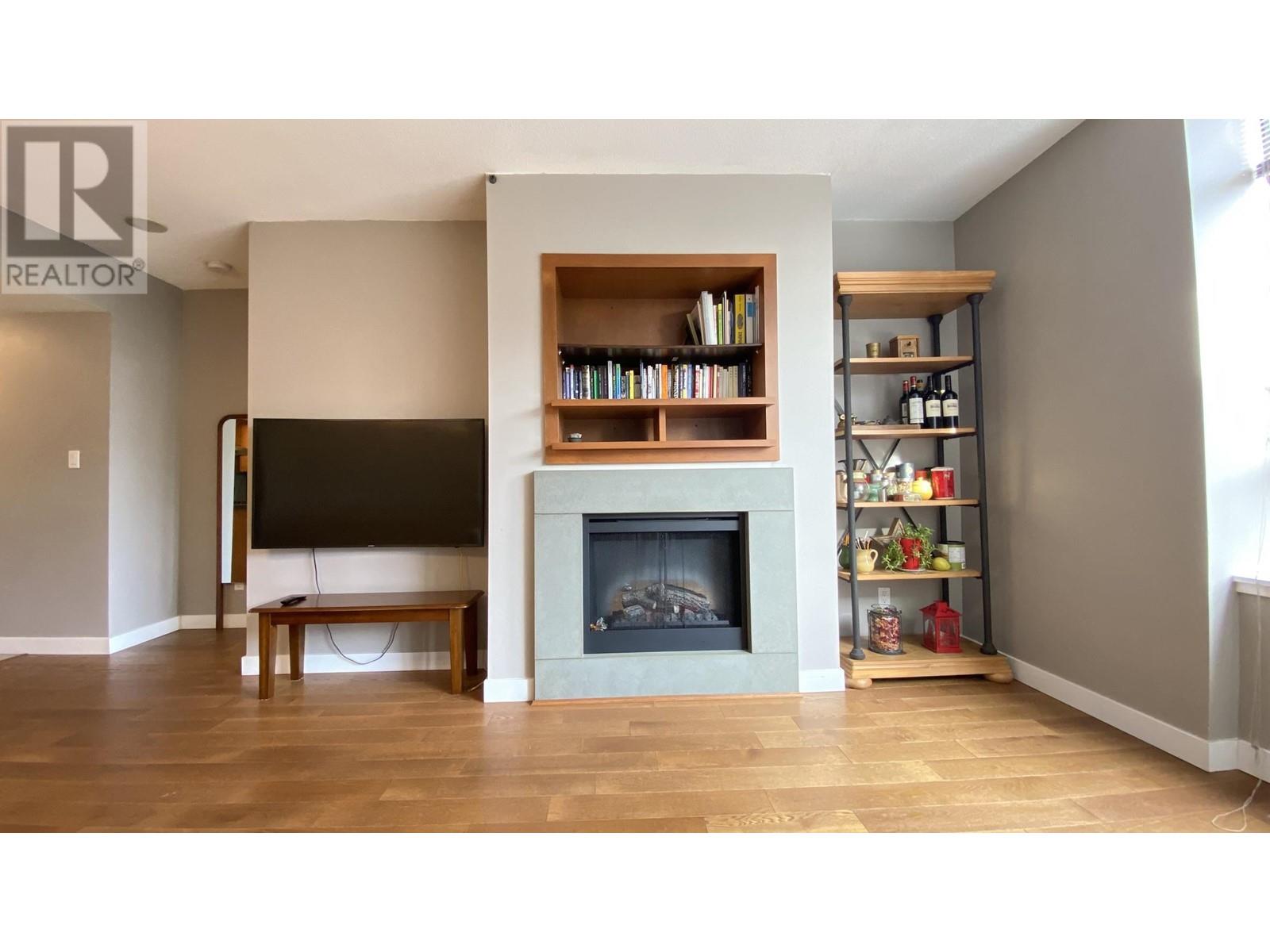 301 6233 KATSURA STREET