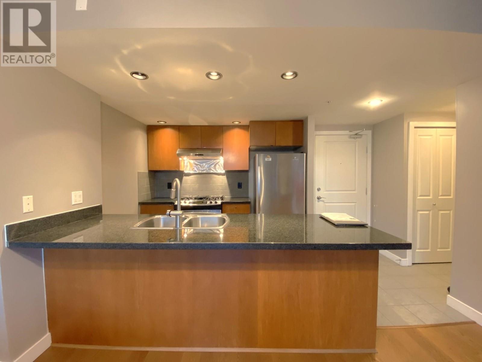 301 6233 KATSURA STREET