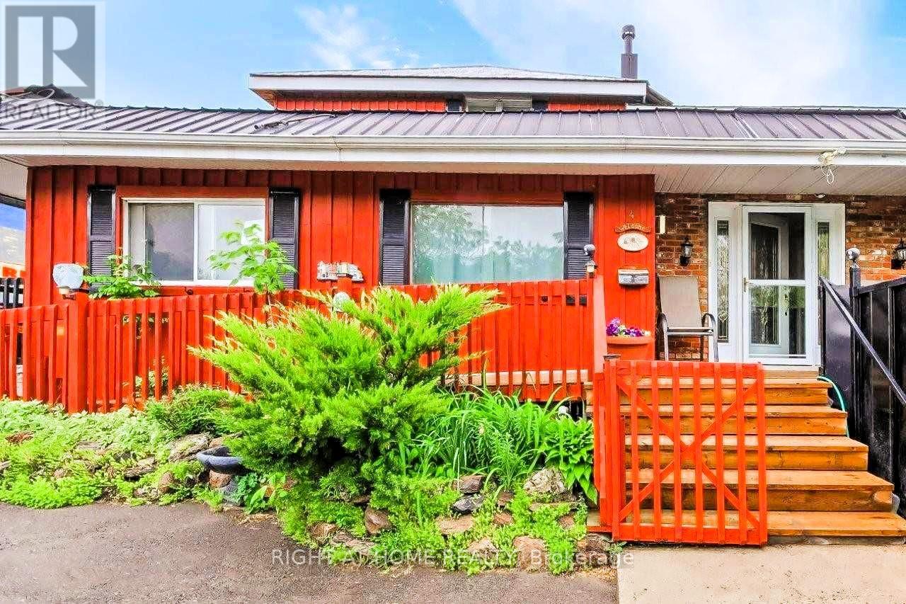 10 The Queensway S, Georgina, Ontario  L4P 1Y7 - Photo 8 - N11964146