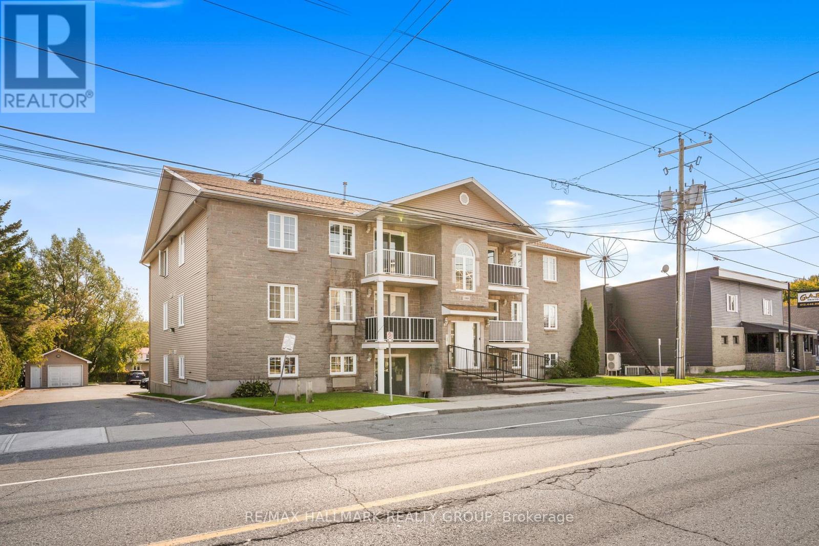 301 - 1005 LAURIER STREET Clarence-Rockland