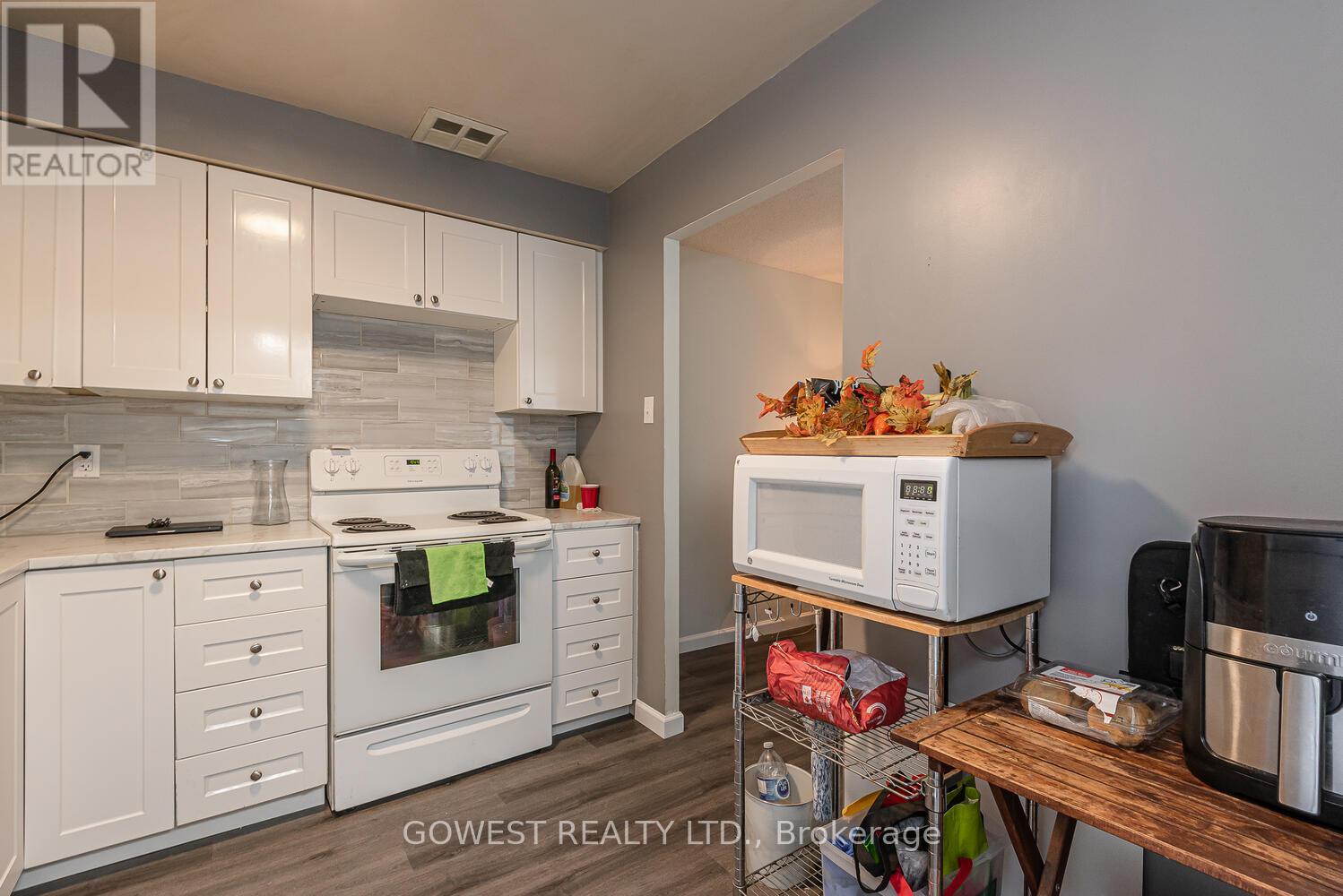 Property at 1701 - 2470 EGLINTON AVENUE W image 3