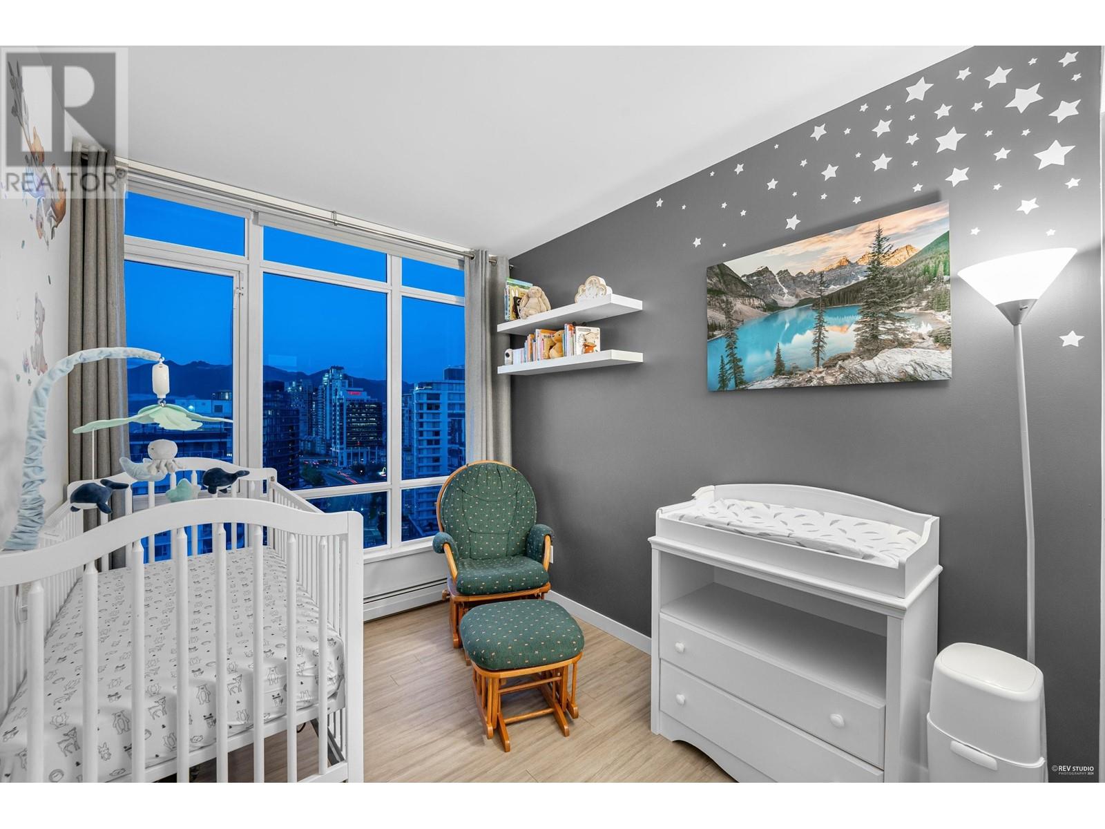 Listing Picture 12 of 21 : 1702 1775 QUEBEC STREET, Vancouver / 溫哥華 - 魯藝地產 Yvonne Lu Group - MLS Medallion Club Member