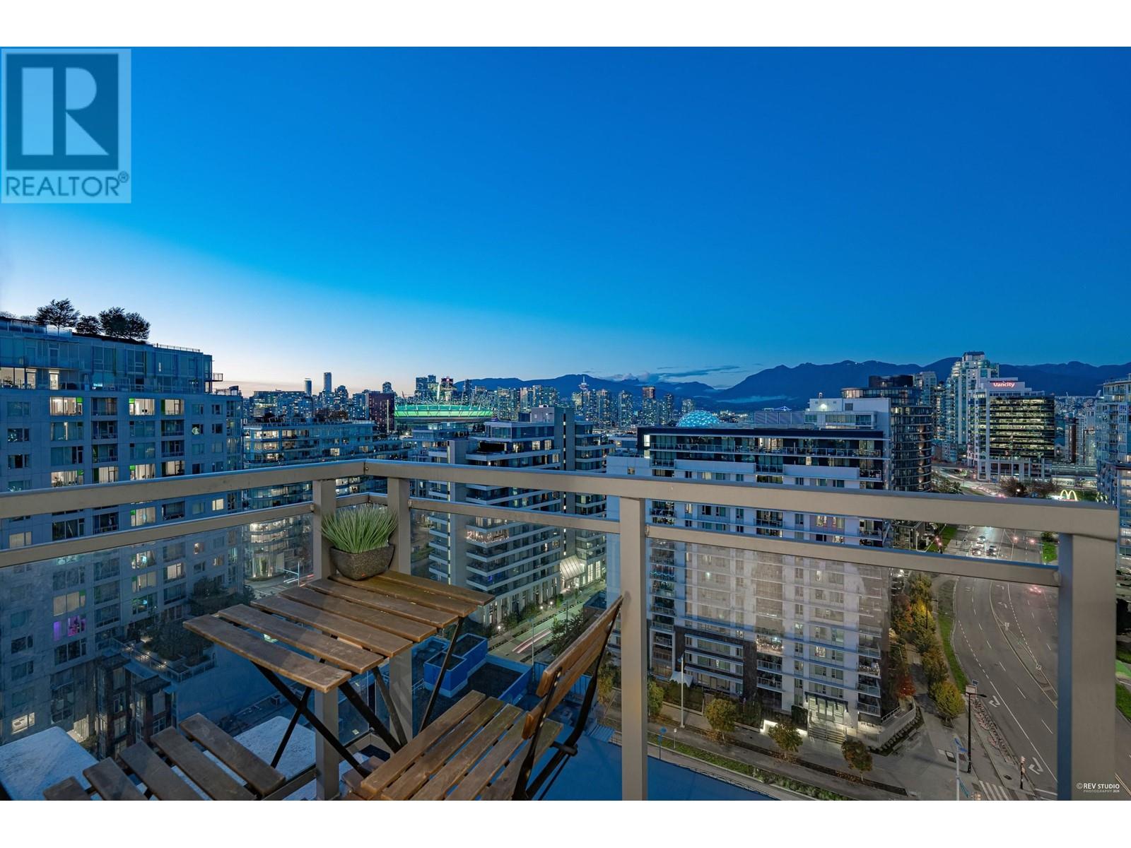 Listing Picture 15 of 21 : 1702 1775 QUEBEC STREET, Vancouver / 溫哥華 - 魯藝地產 Yvonne Lu Group - MLS Medallion Club Member