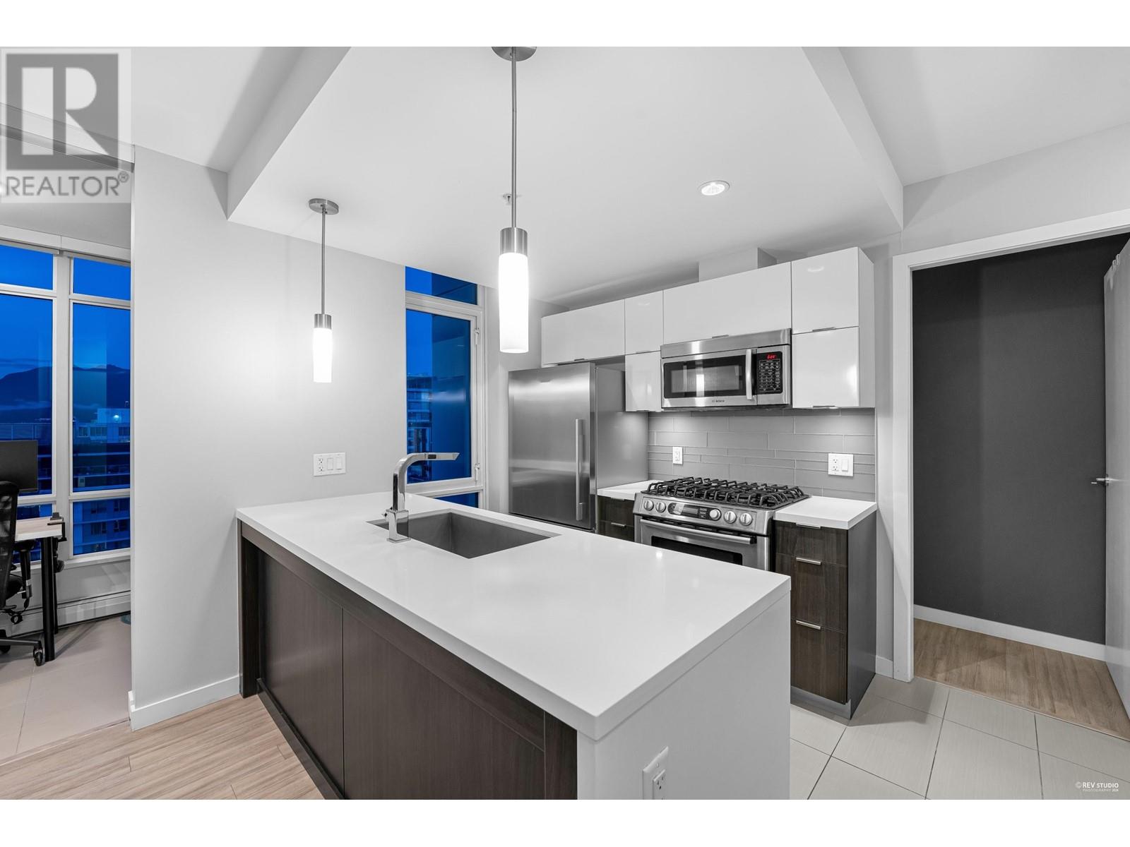 Listing Picture 5 of 21 : 1702 1775 QUEBEC STREET, Vancouver / 溫哥華 - 魯藝地產 Yvonne Lu Group - MLS Medallion Club Member