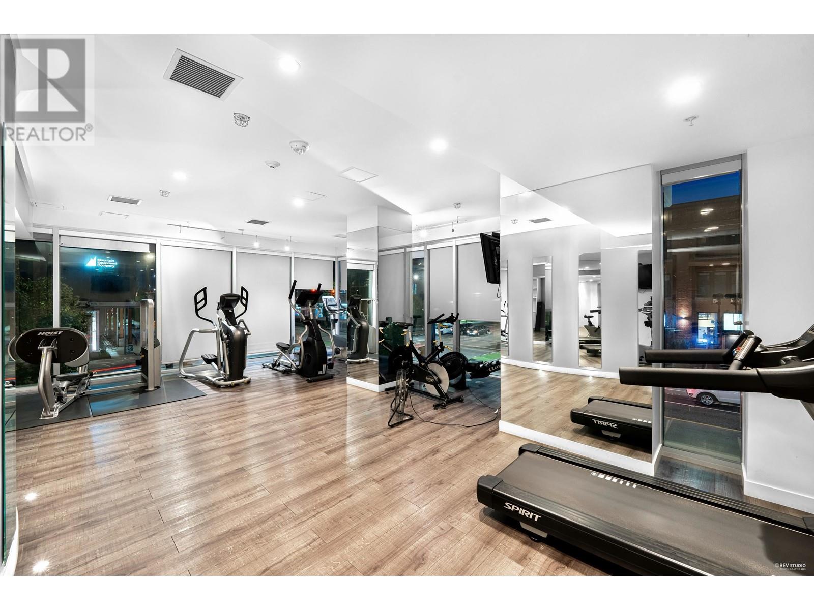 Listing Picture 18 of 21 : 1702 1775 QUEBEC STREET, Vancouver / 溫哥華 - 魯藝地產 Yvonne Lu Group - MLS Medallion Club Member