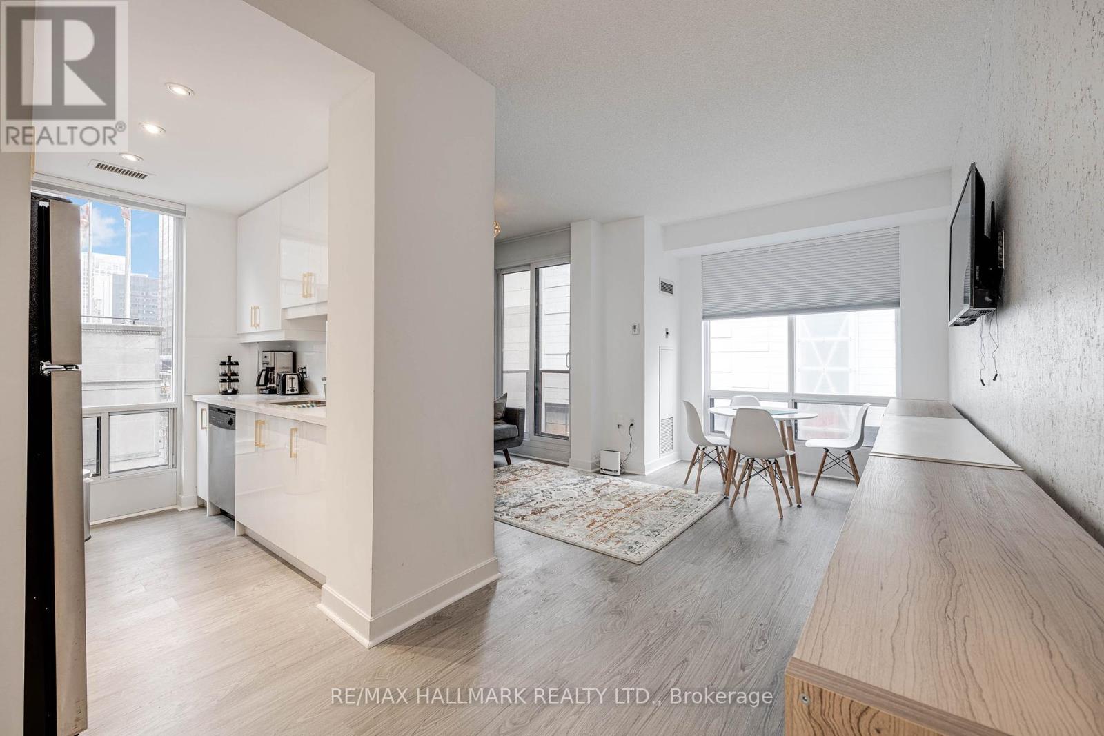 402 - 85 Bloor Street E, Toronto, Ontario  M4W 3Y1 - Photo 3 - C11964264