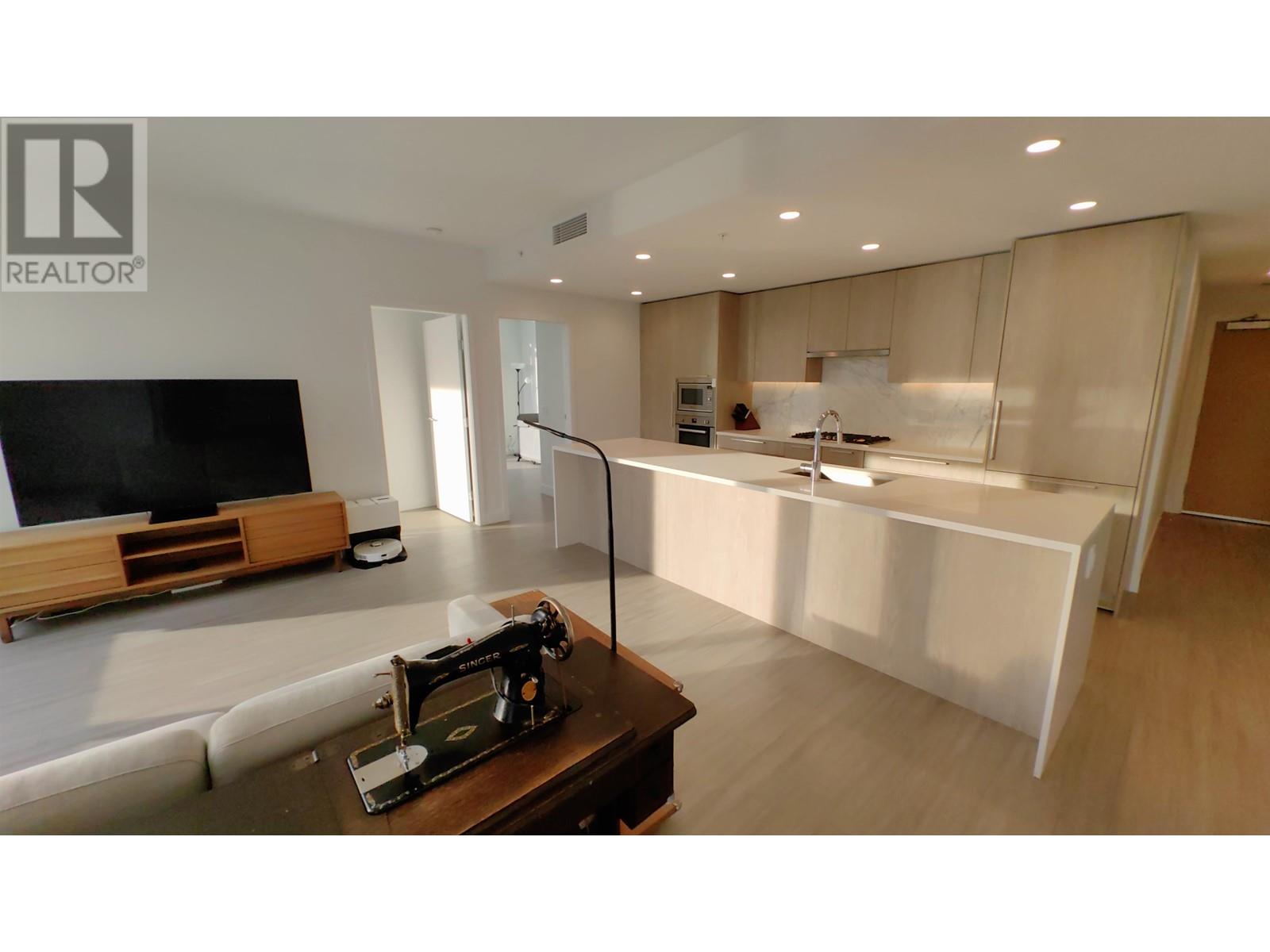Listing Picture 2 of 37 : 1501 6398 SILVER AVENUE, Burnaby / 本拿比 - 魯藝地產 Yvonne Lu Group - MLS Medallion Club Member