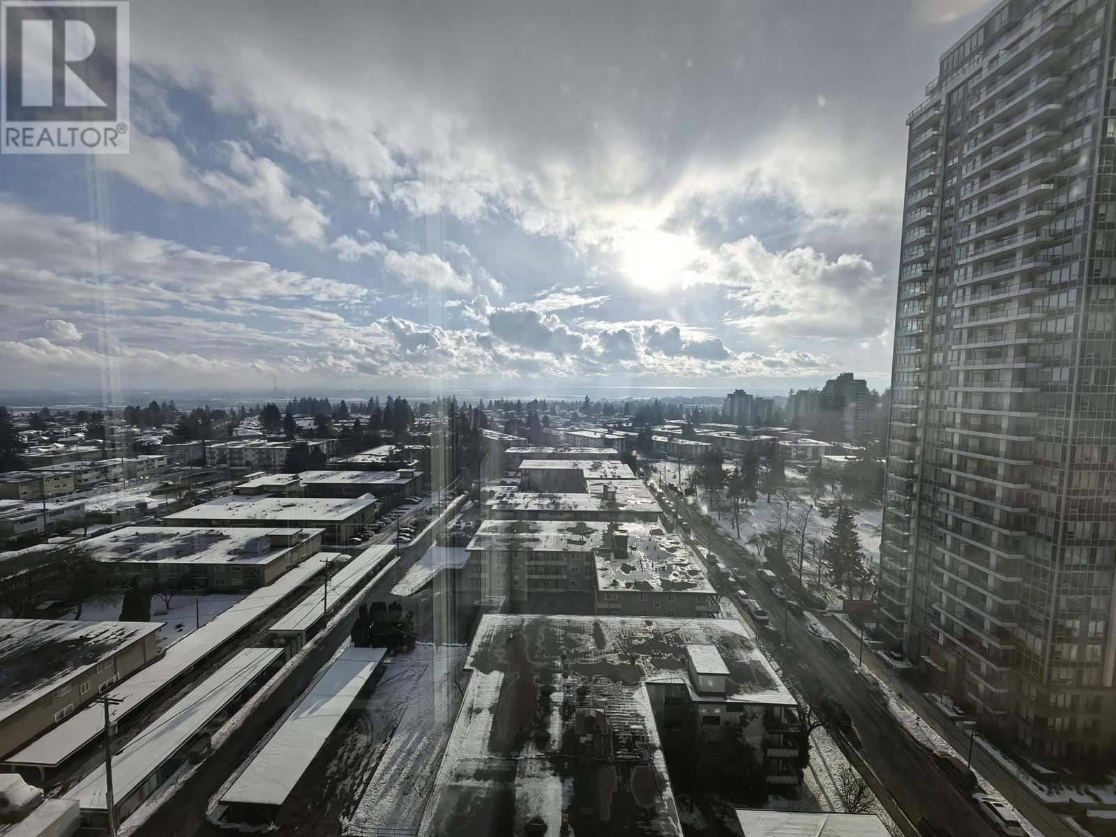 Listing Picture 35 of 37 : 1501 6398 SILVER AVENUE, Burnaby / 本拿比 - 魯藝地產 Yvonne Lu Group - MLS Medallion Club Member