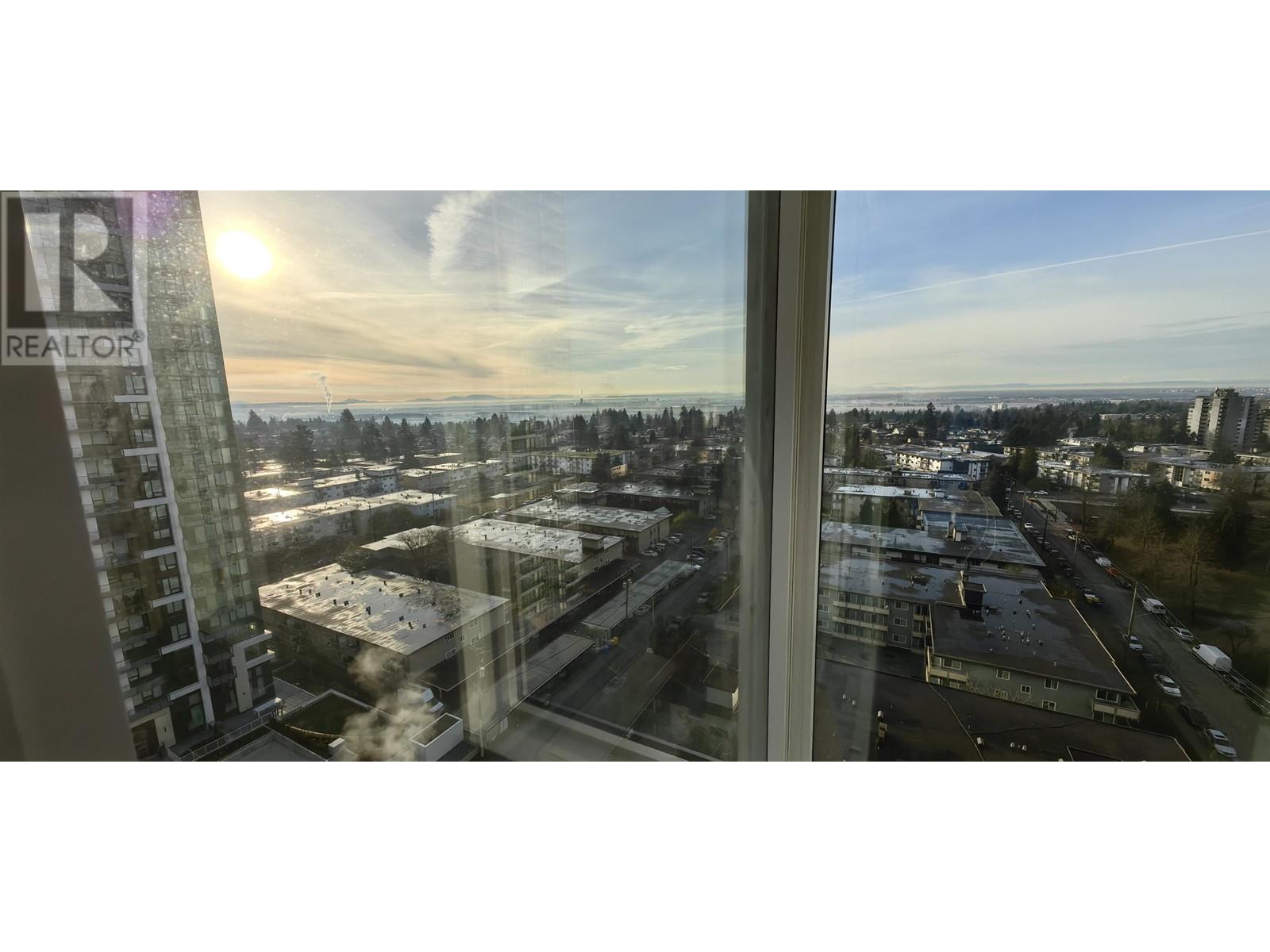Listing Picture 28 of 37 : 1501 6398 SILVER AVENUE, Burnaby / 本拿比 - 魯藝地產 Yvonne Lu Group - MLS Medallion Club Member