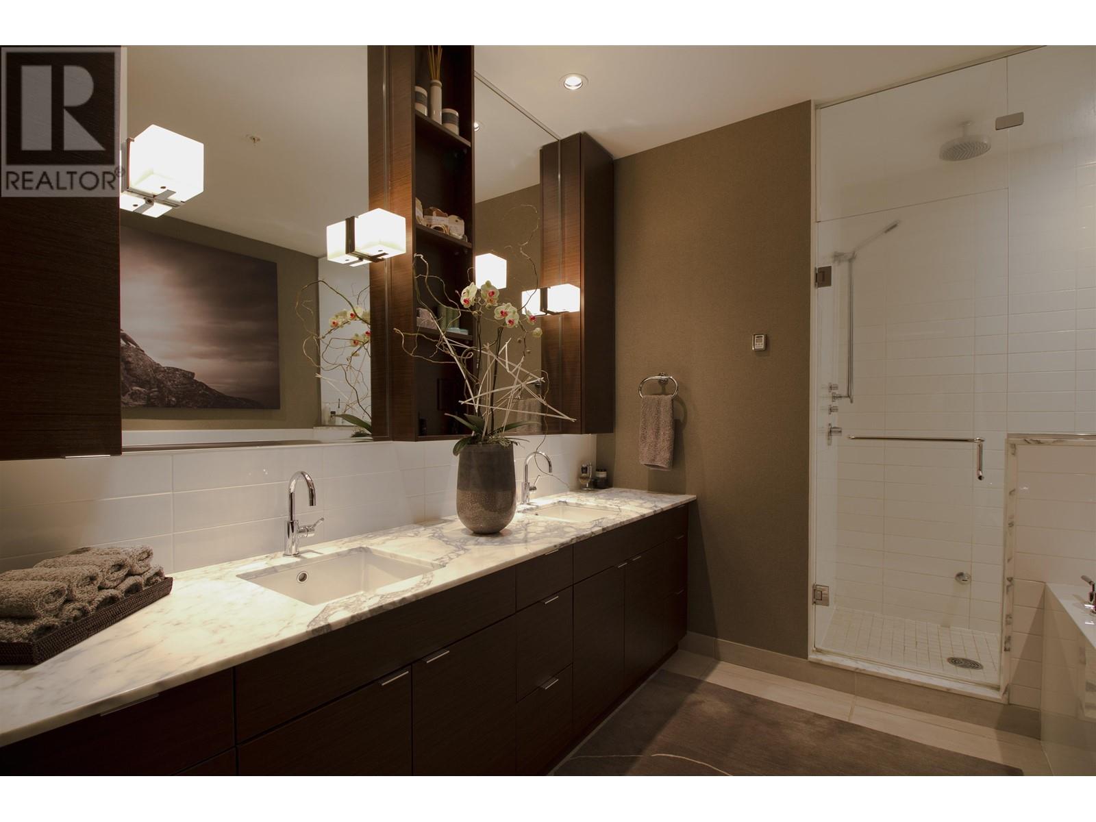 Listing Picture 17 of 25 : 401 1241 HOMER STREET, Vancouver / 溫哥華 - 魯藝地產 Yvonne Lu Group - MLS Medallion Club Member