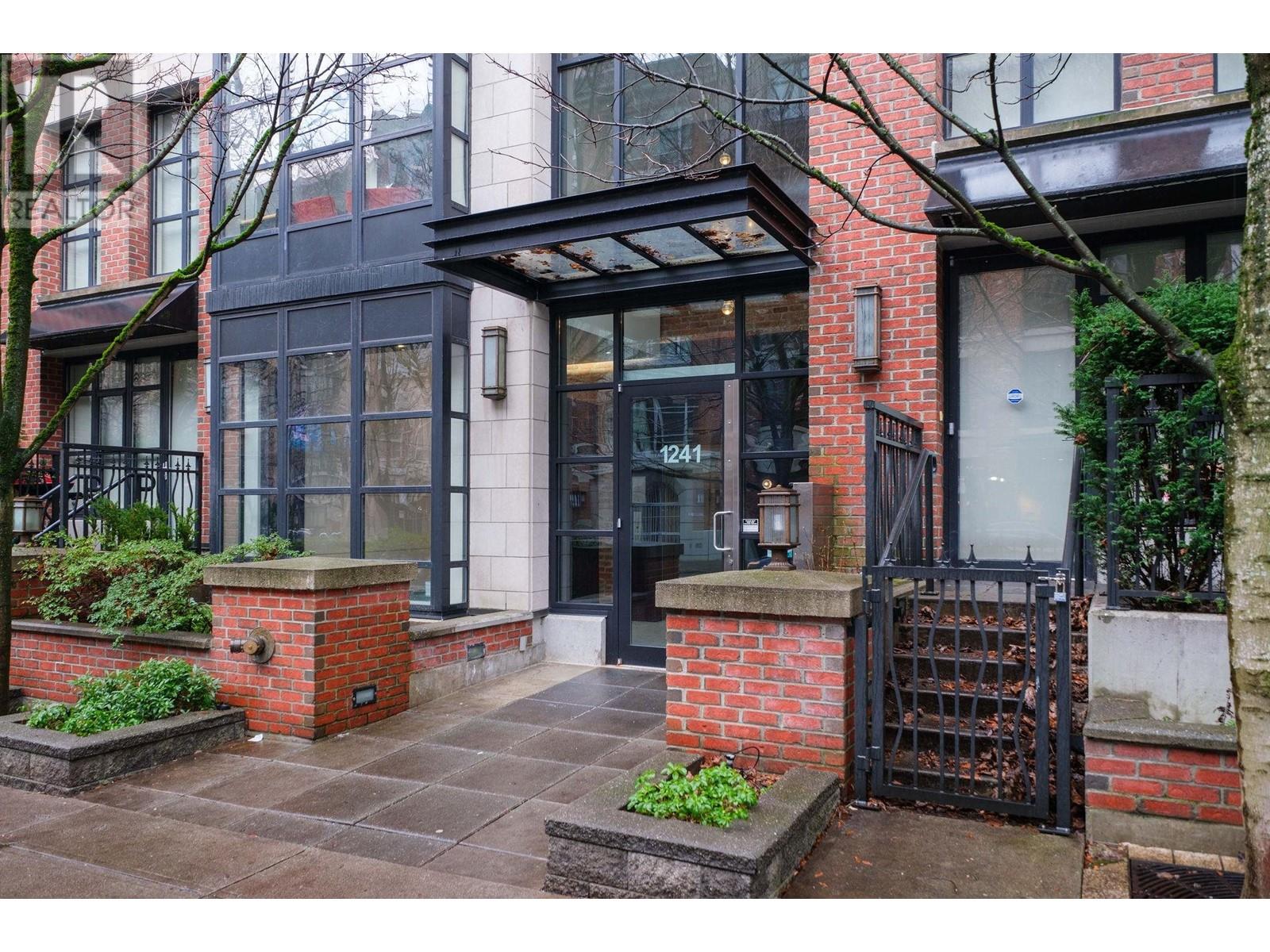 Listing Picture 5 of 25 : 401 1241 HOMER STREET, Vancouver / 溫哥華 - 魯藝地產 Yvonne Lu Group - MLS Medallion Club Member