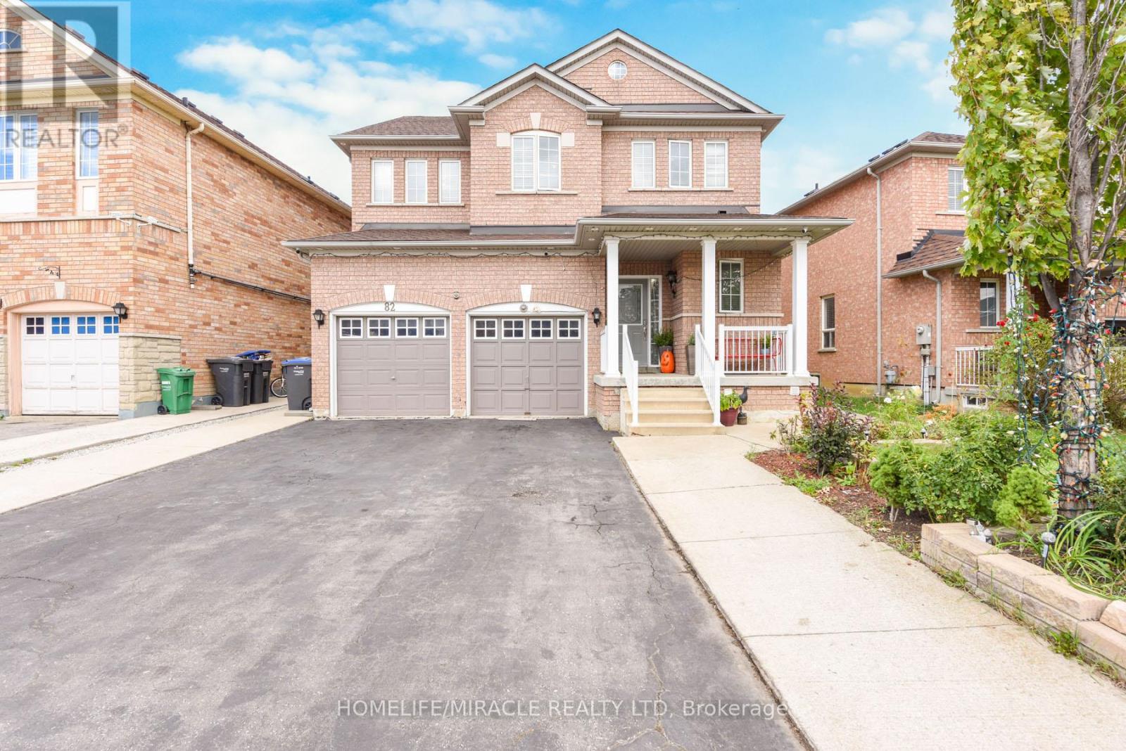 82 Via Romano Way, Brampton (Bram East), Ontario  L6P 1K2 - Photo 1 - W11964332