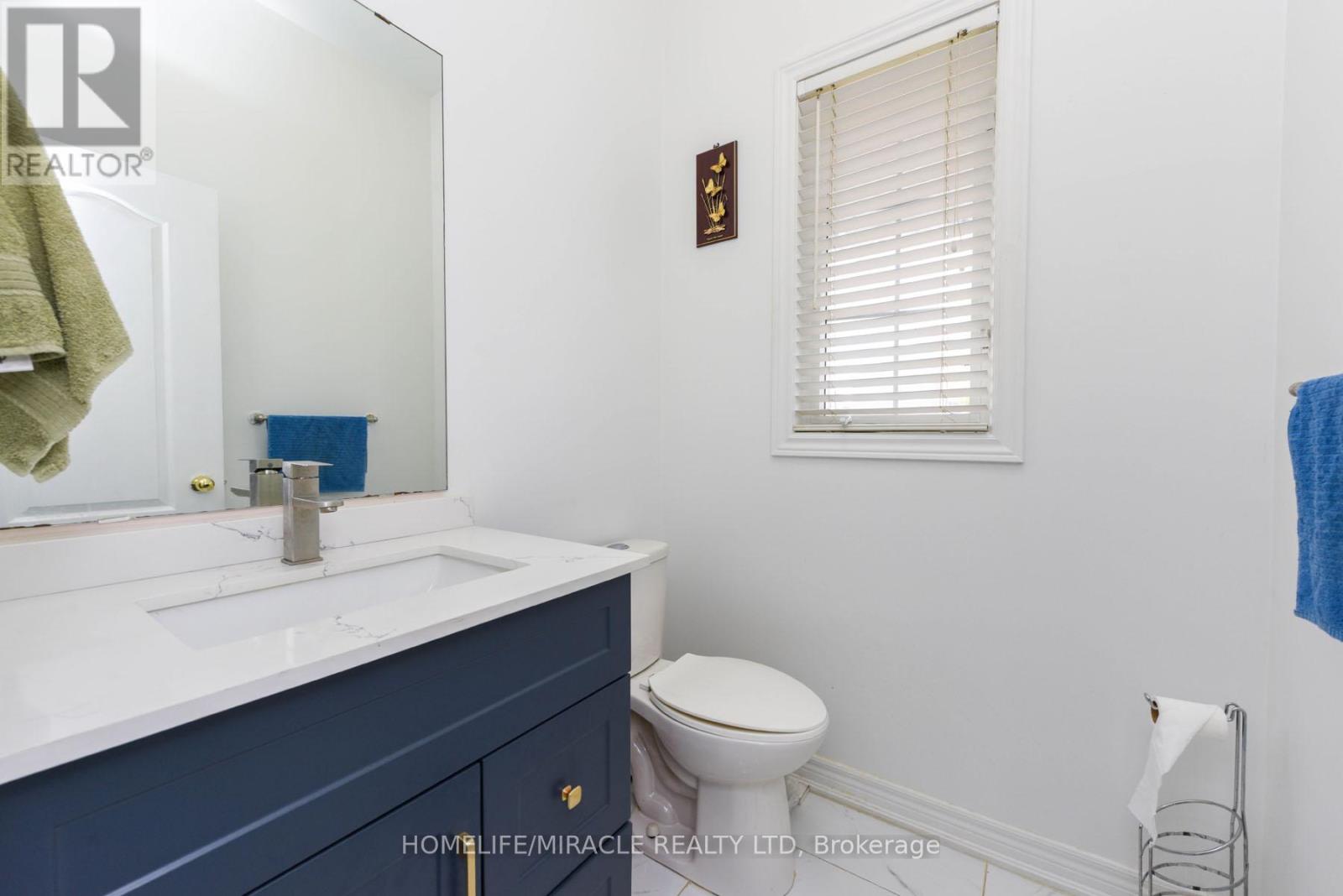 Property at 82 VIA ROMANO WAY image 3