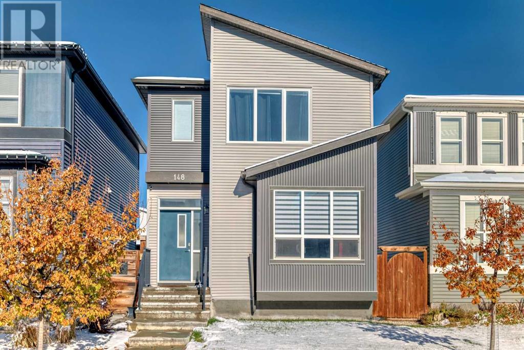 Property at 148 Howse Avenue NE image 2